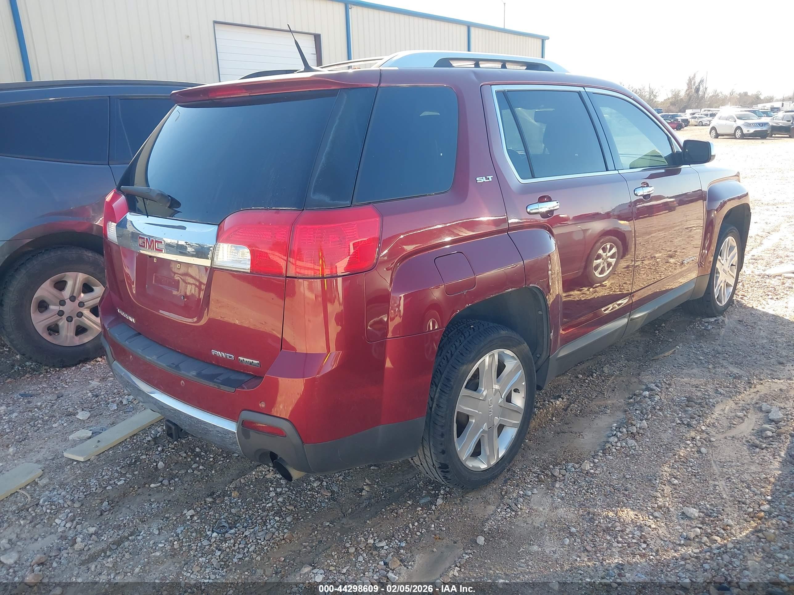 GMC TERRAIN image 4