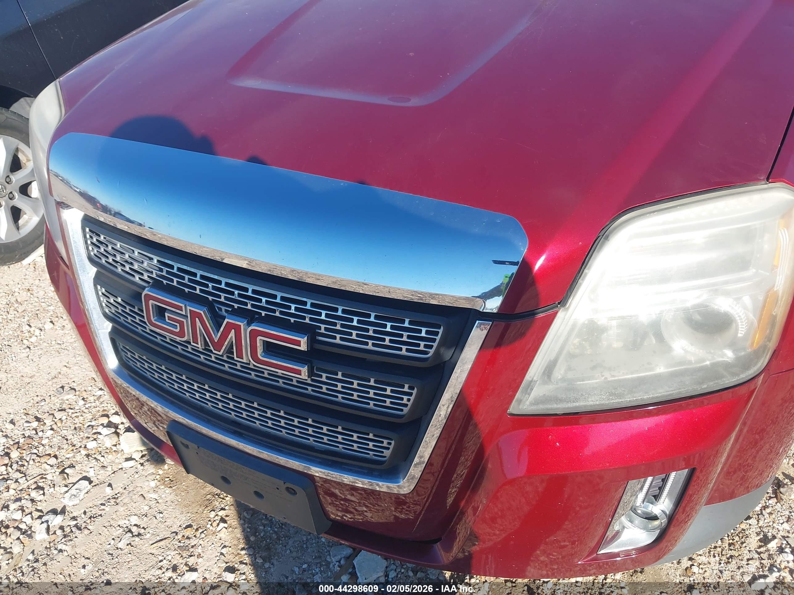 GMC TERRAIN image 6