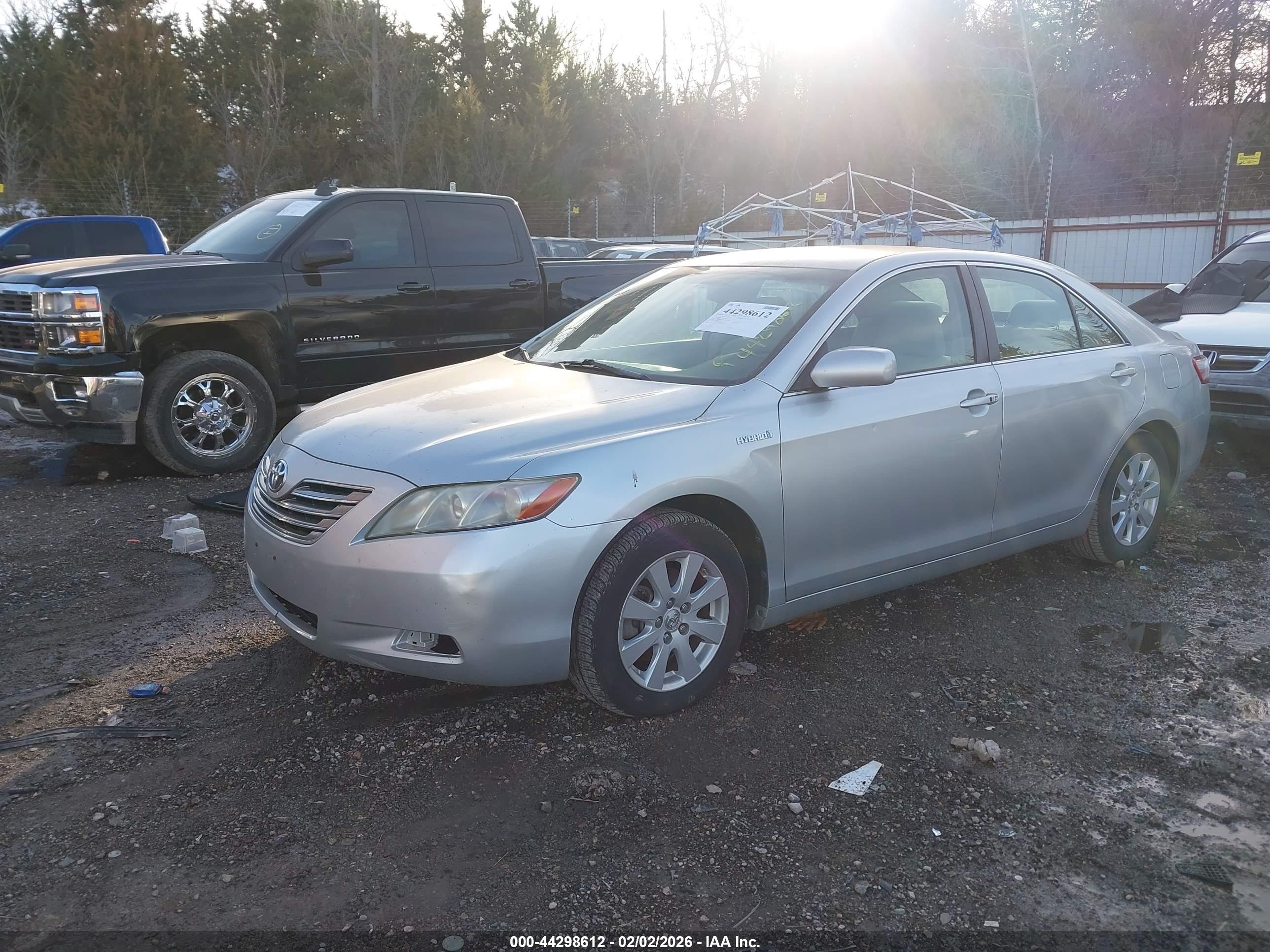 TOYOTA CAMRY image 2