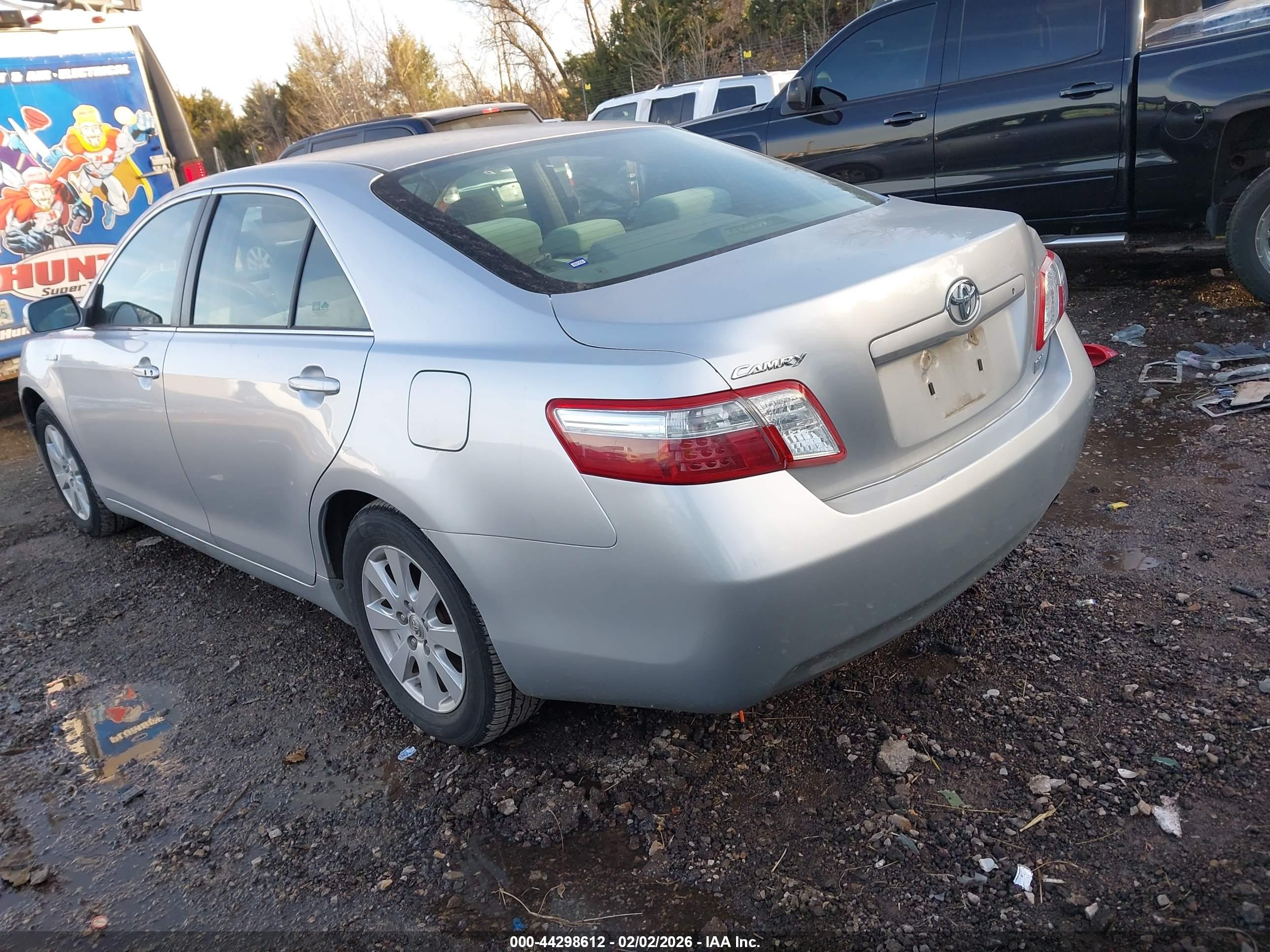 TOYOTA CAMRY image 3