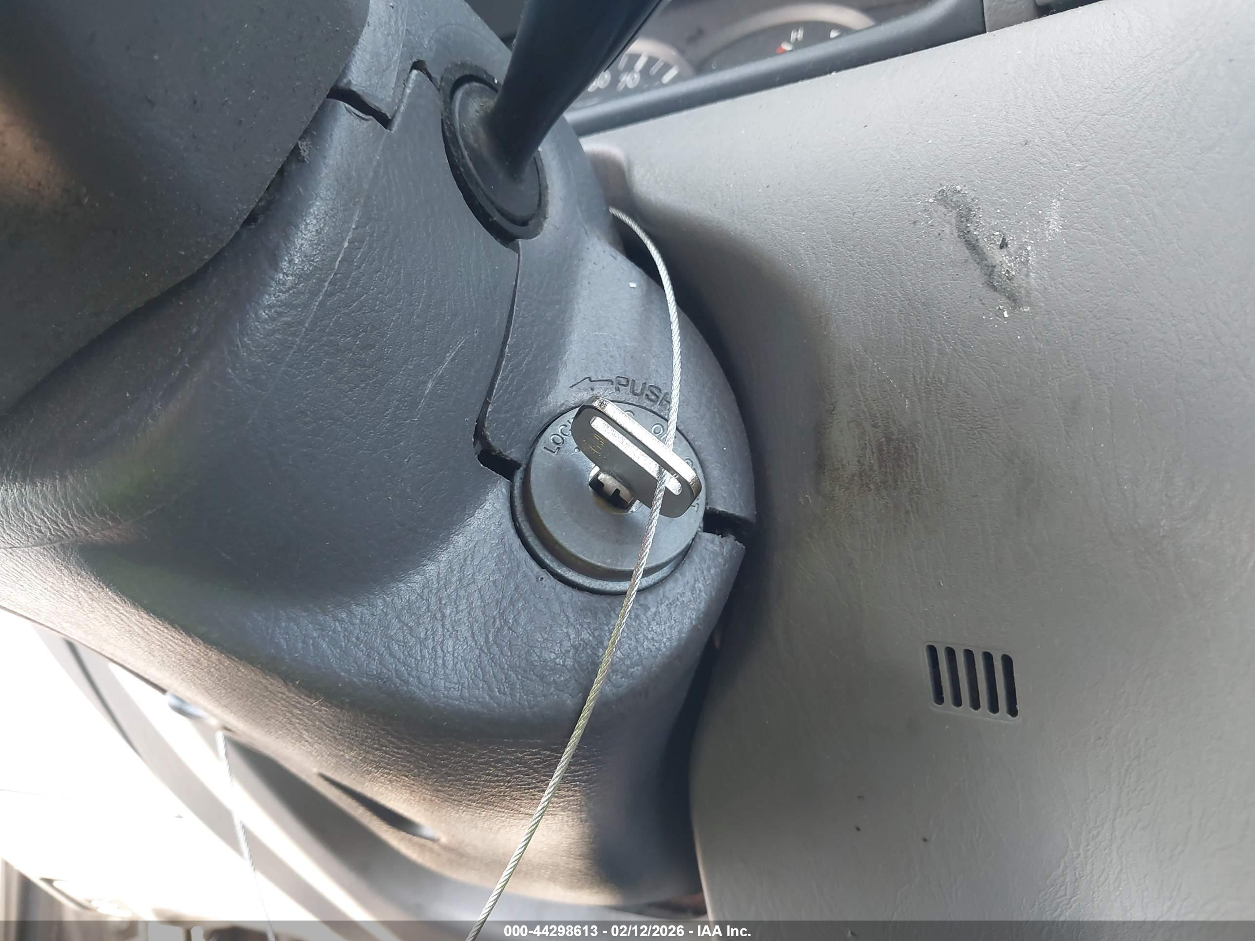 TOYOTA COROLLA image 11
