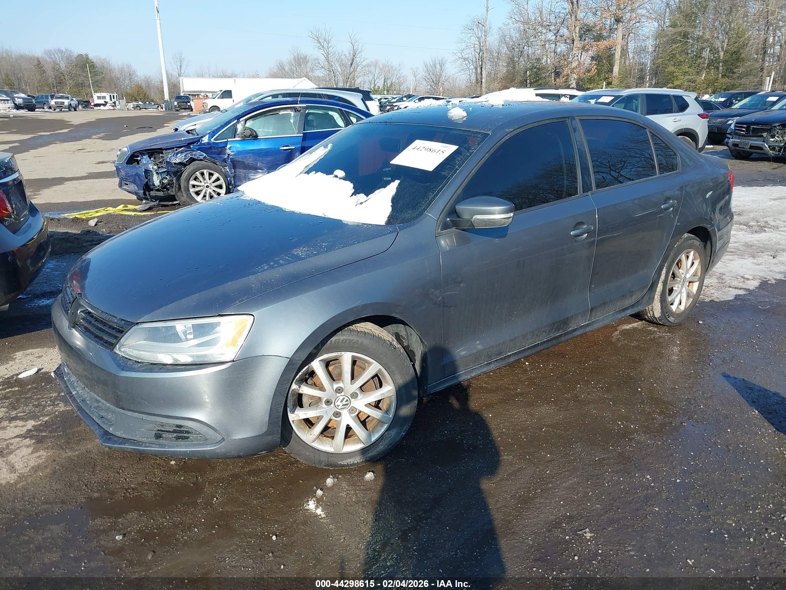 VOLKSWAGEN JETTA image 2