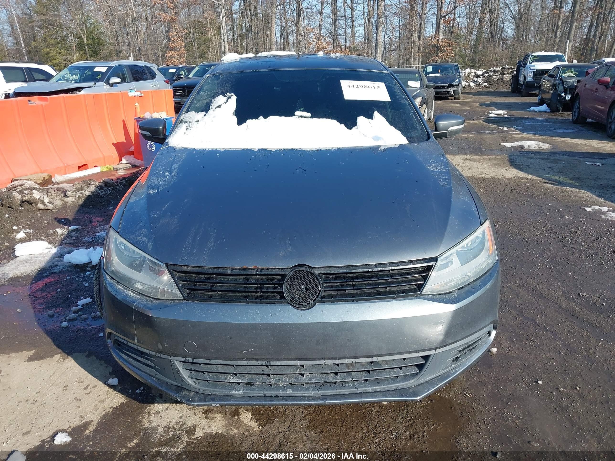VOLKSWAGEN JETTA image 6