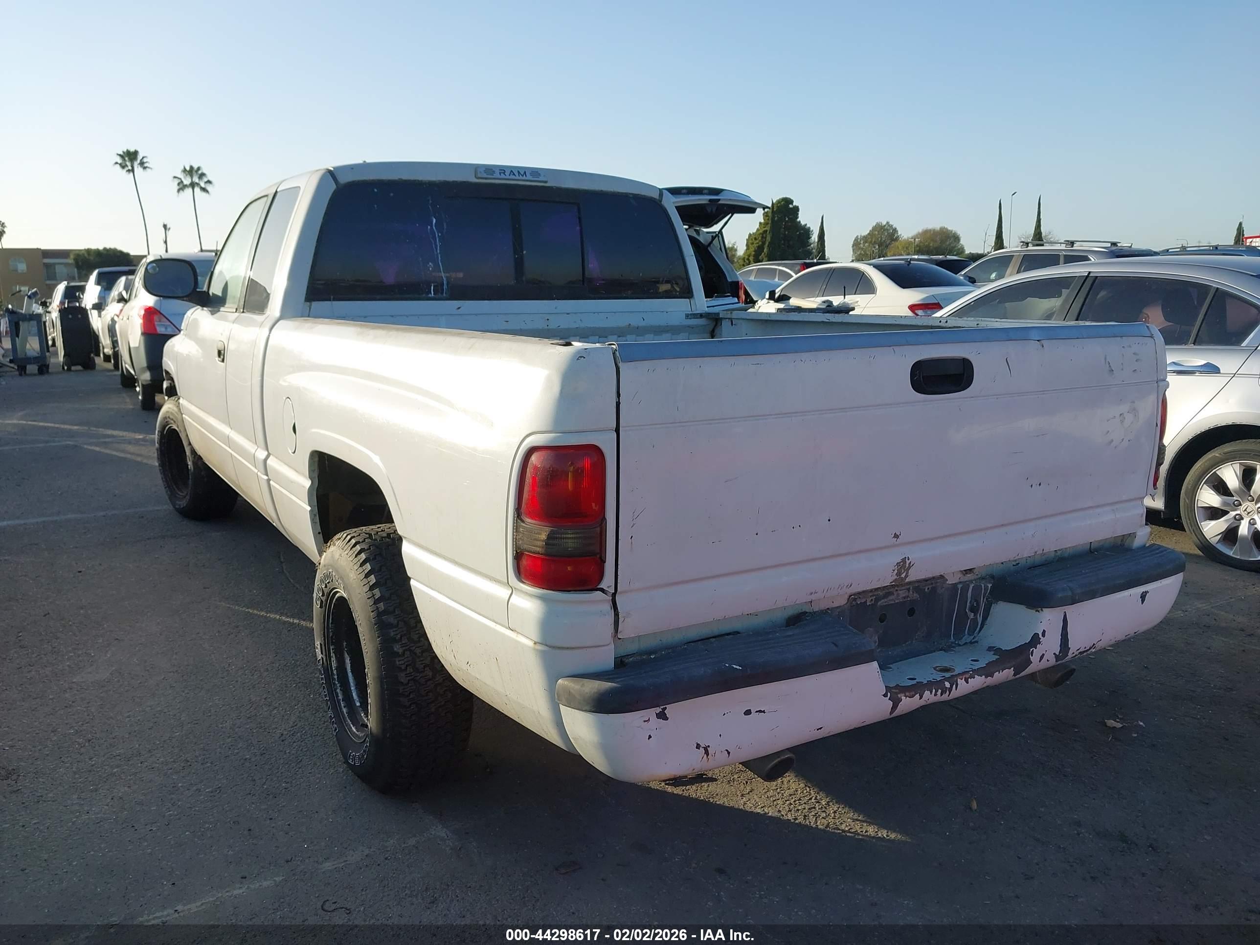 DODGE RAM image 3