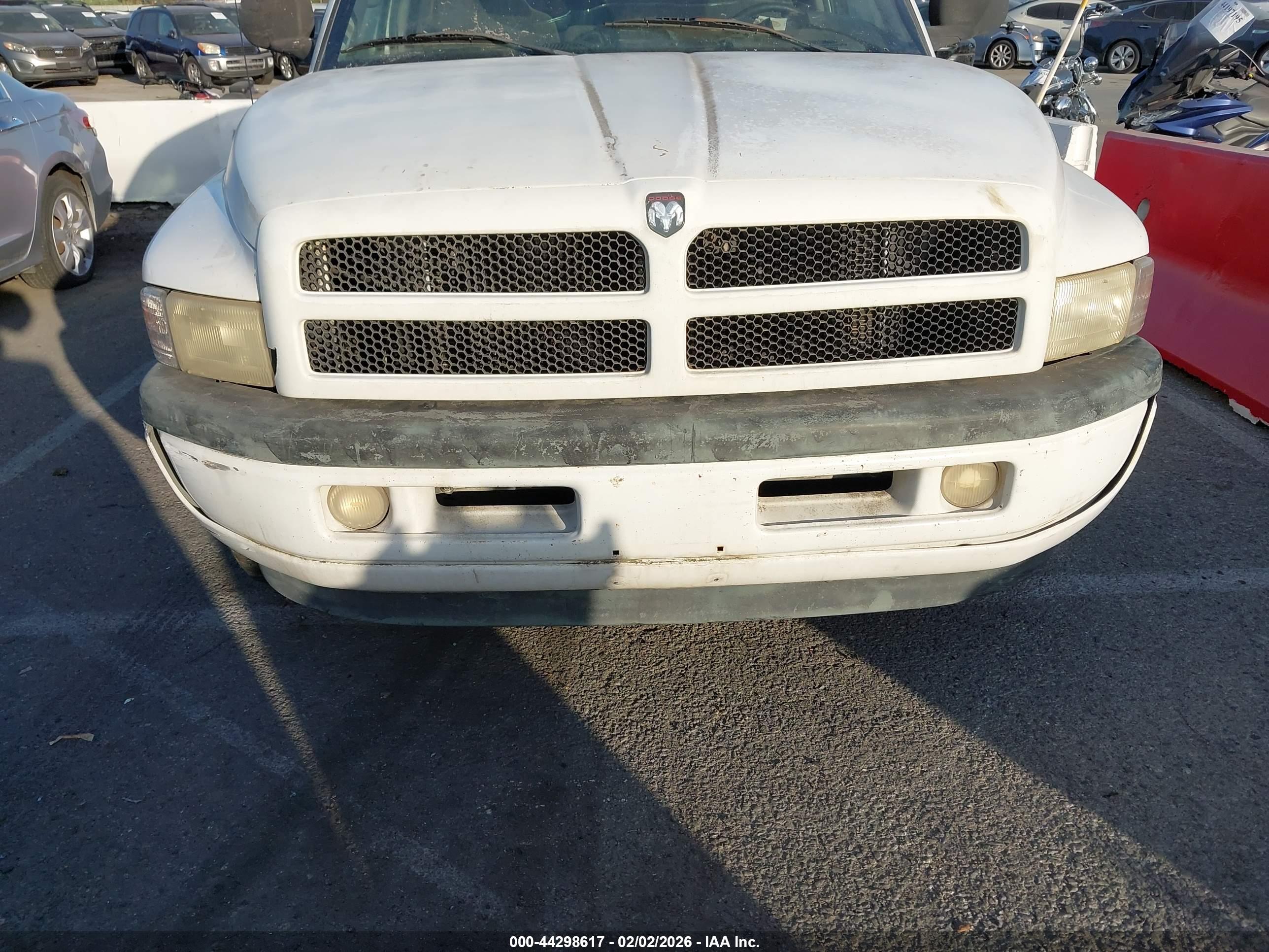 DODGE RAM image 6