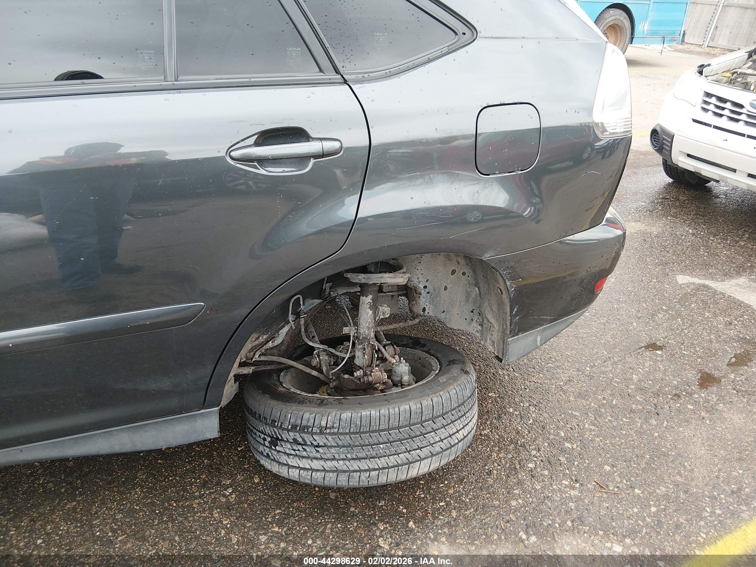LEXUS RX image 6