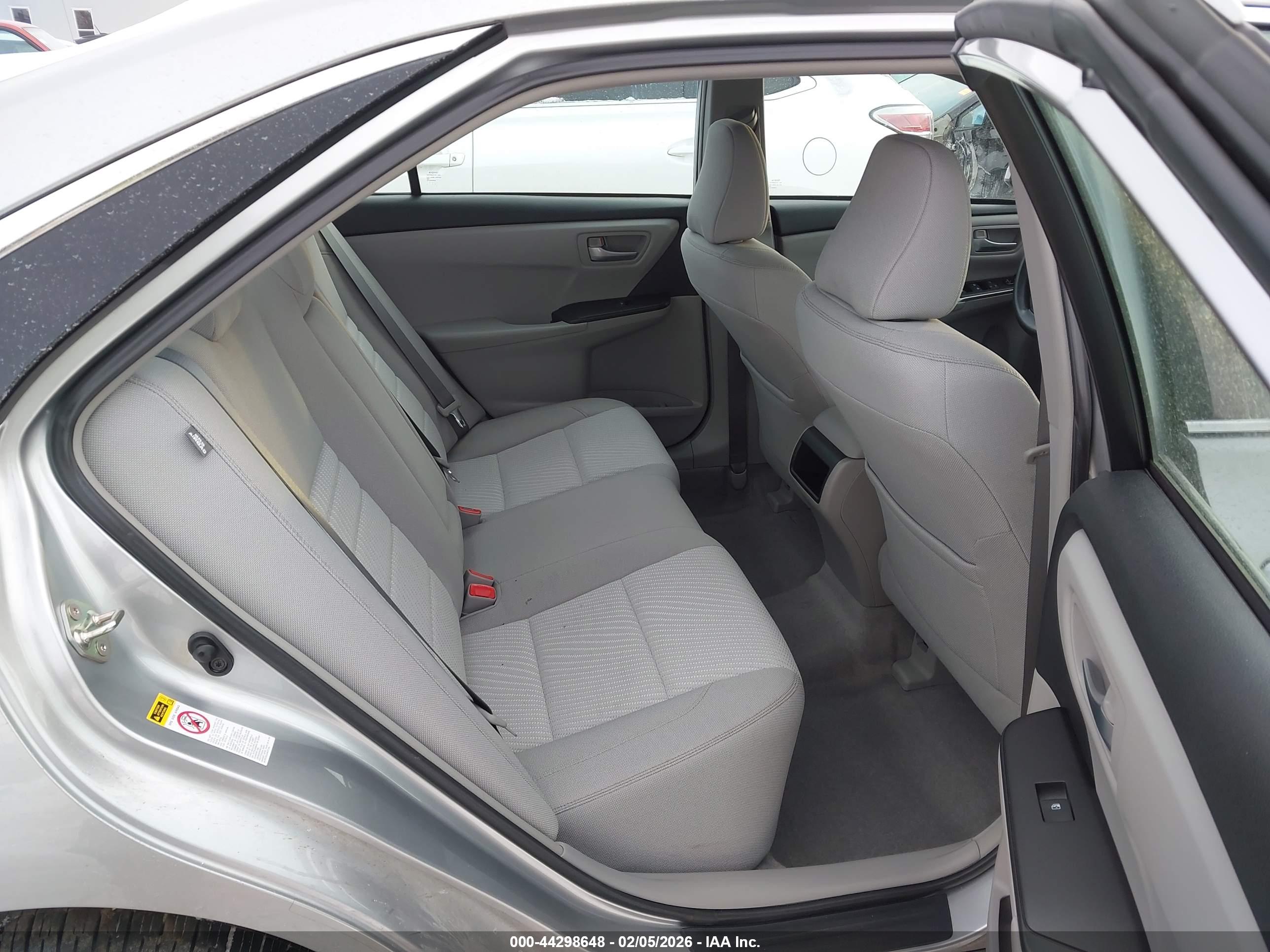 TOYOTA CAMRY image 8
