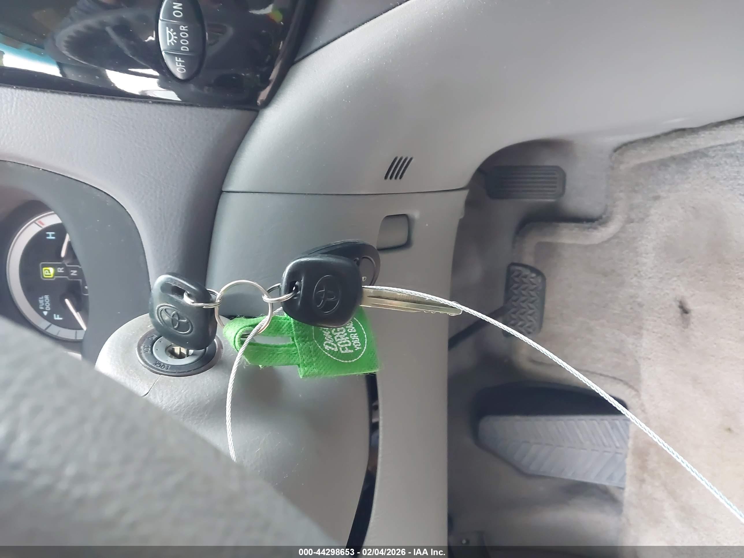 TOYOTA SIENNA image 11