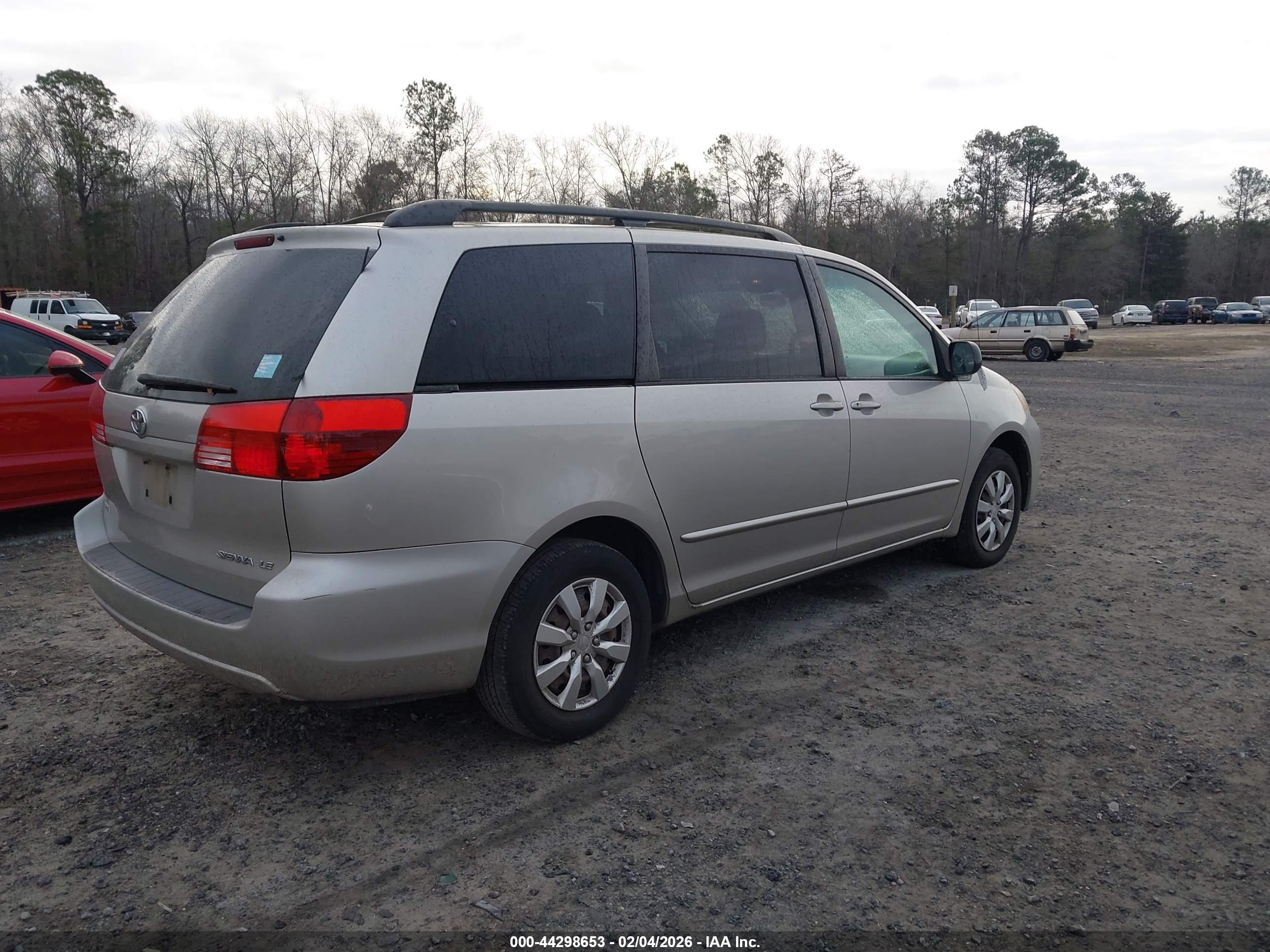 TOYOTA SIENNA image 4