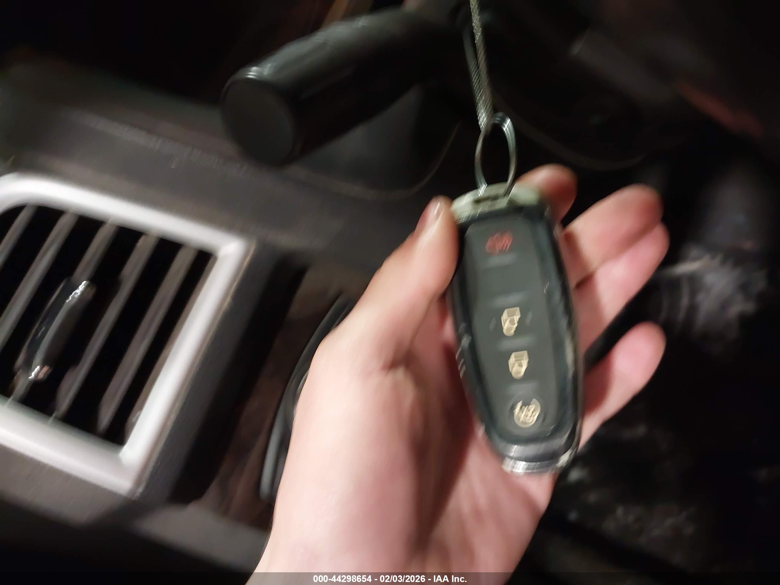 FORD EXPLORER image 11