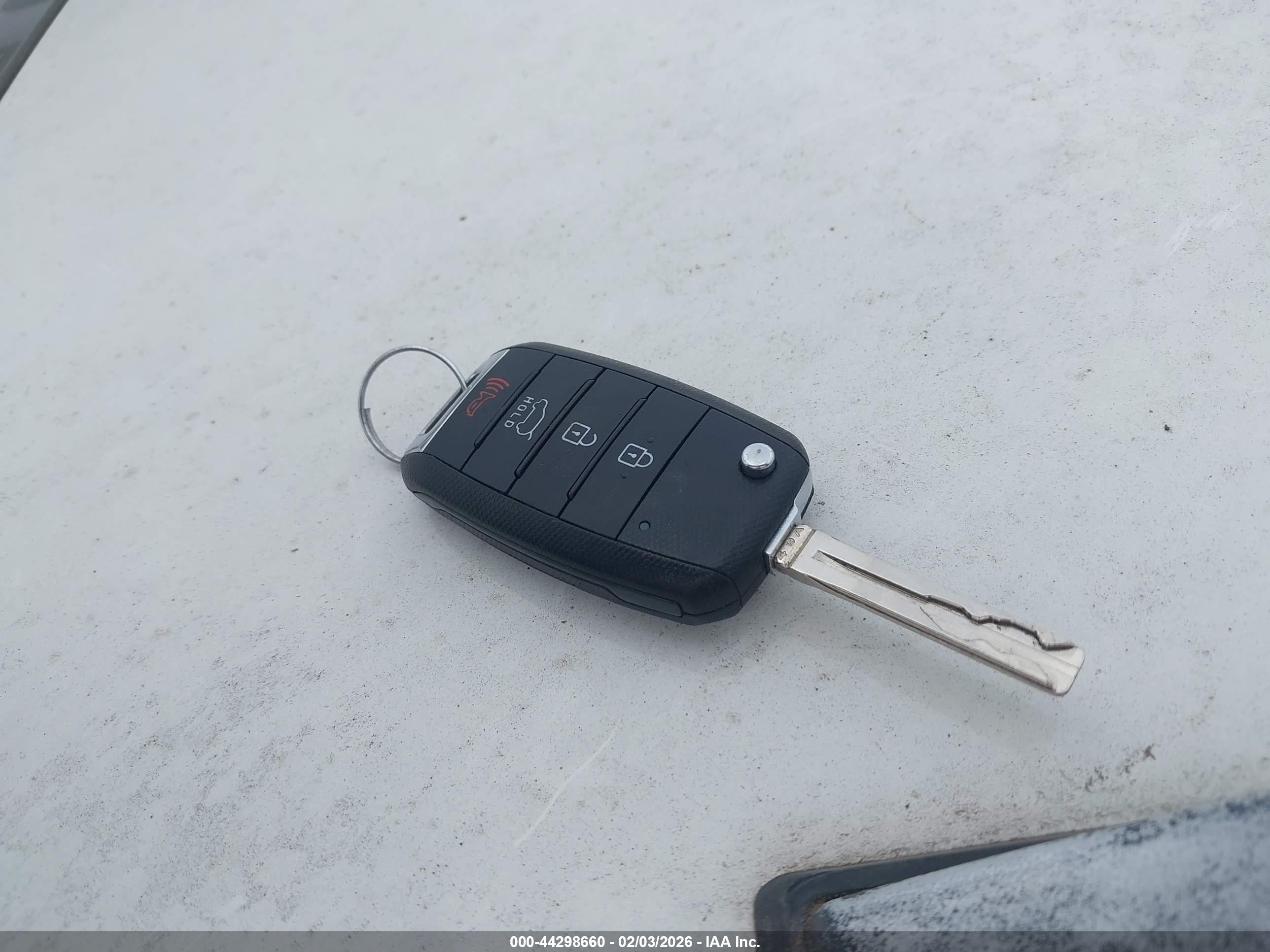 KIA SPORTAGE image 11