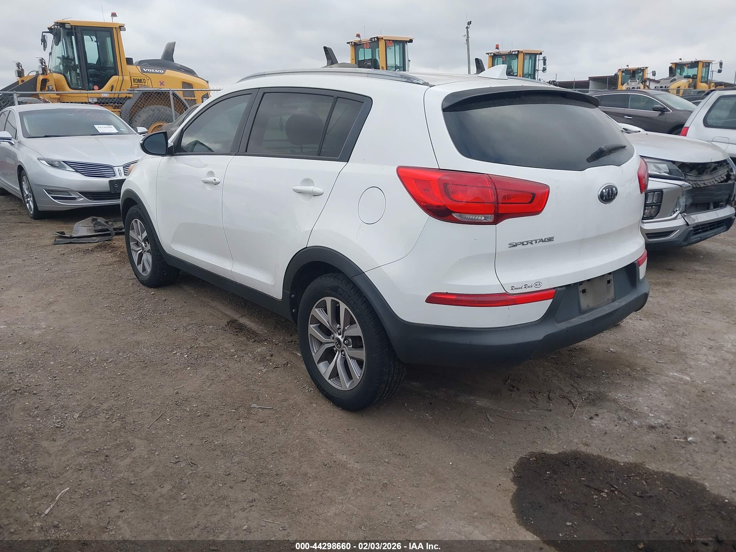 KIA SPORTAGE image 3