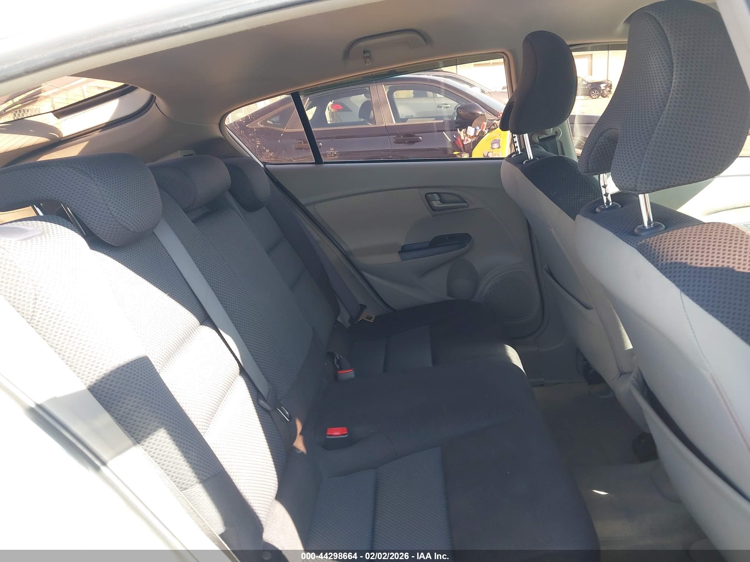 HONDA INSIGHT image 8