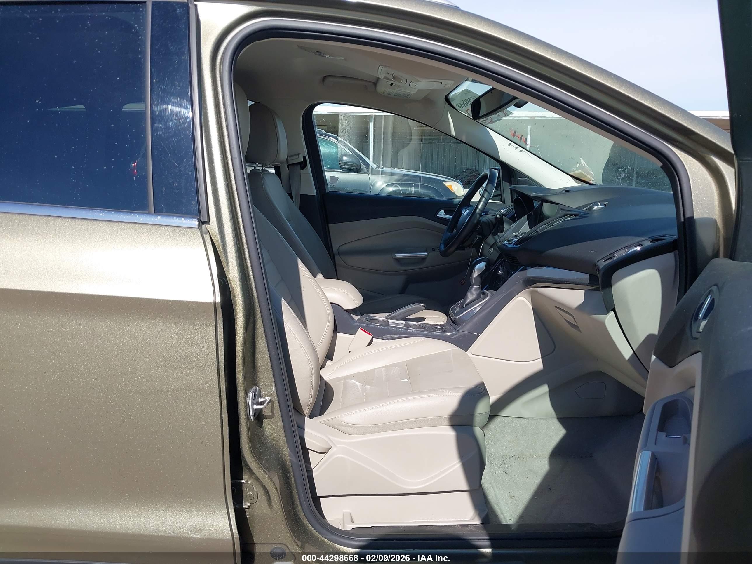 FORD ESCAPE image 5