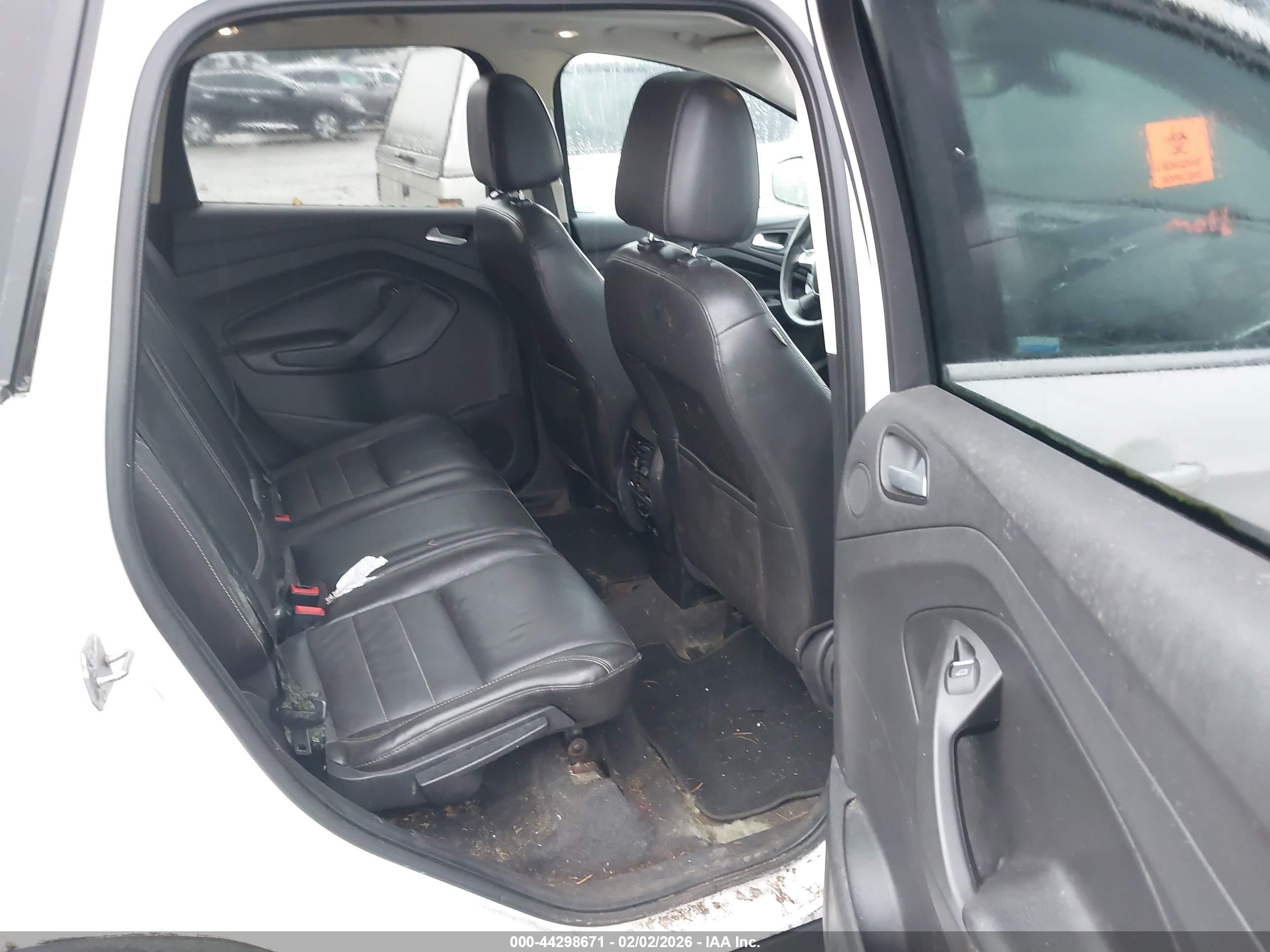FORD ESCAPE image 8