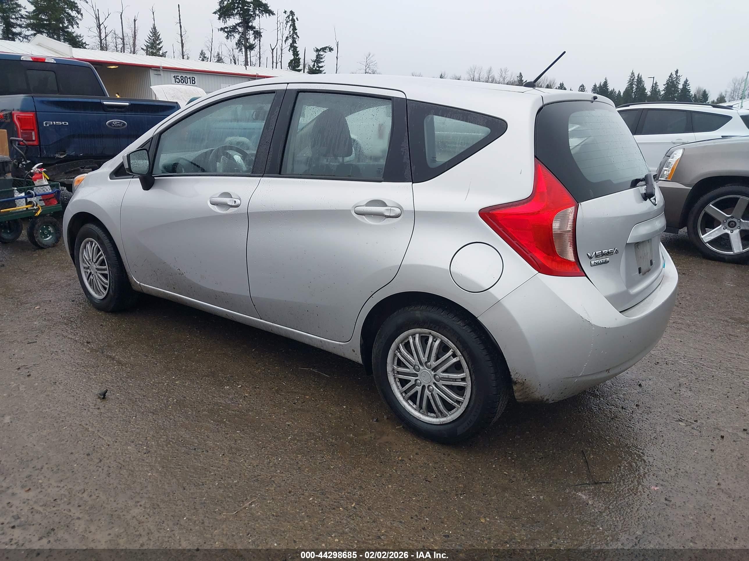NISSAN VERSA image 3