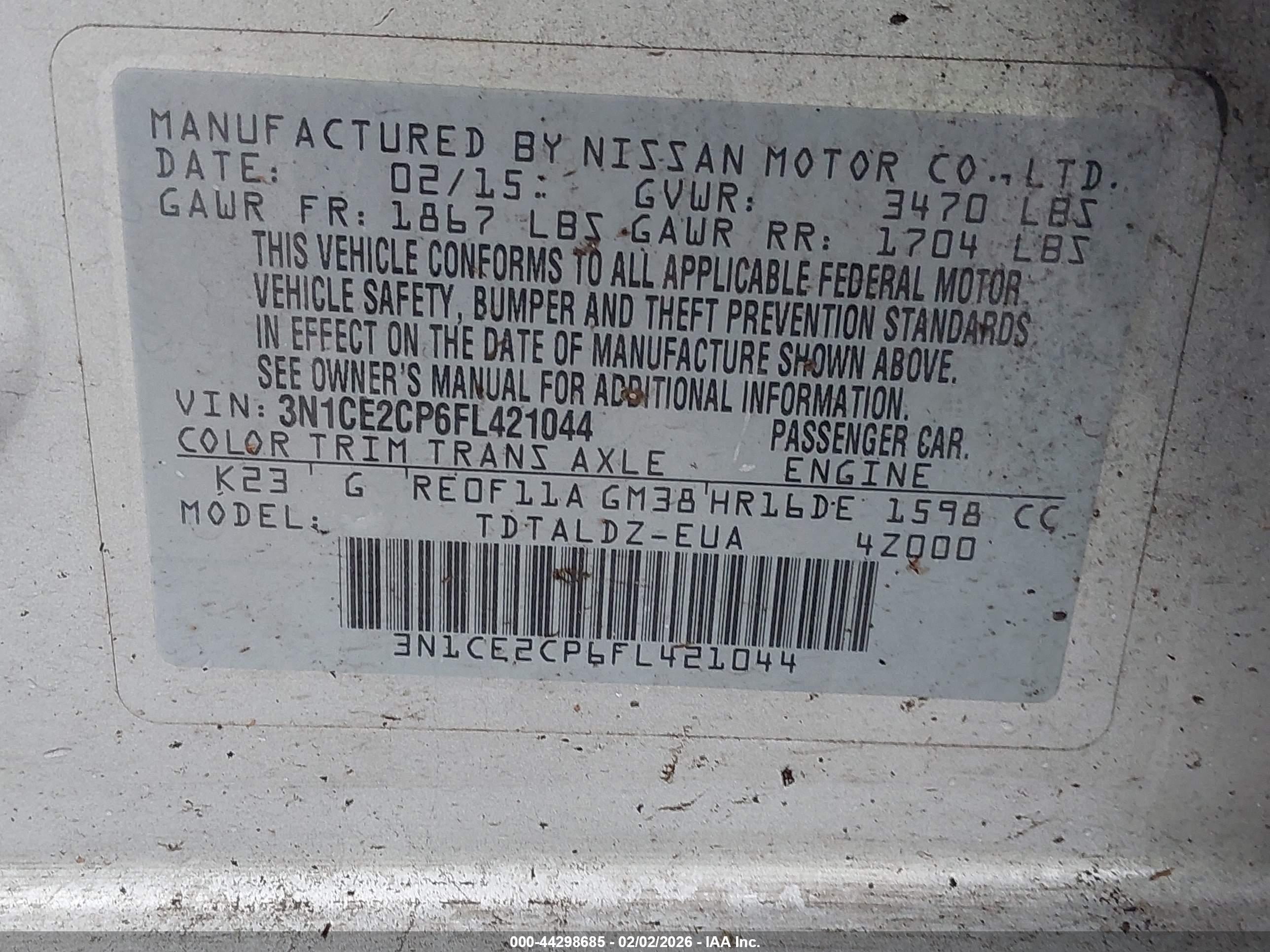 NISSAN VERSA image 9
