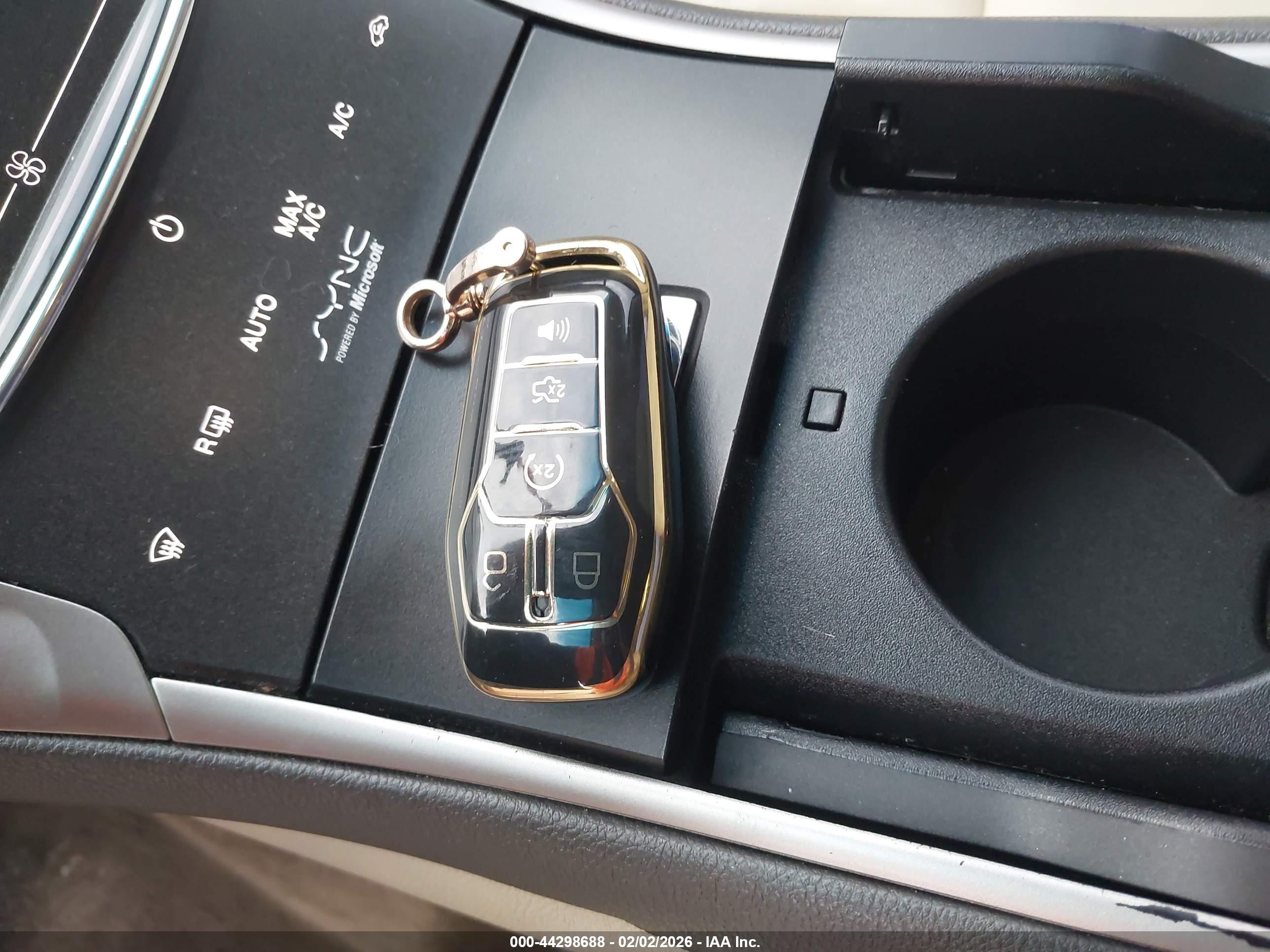 LINCOLN MKZ image 11
