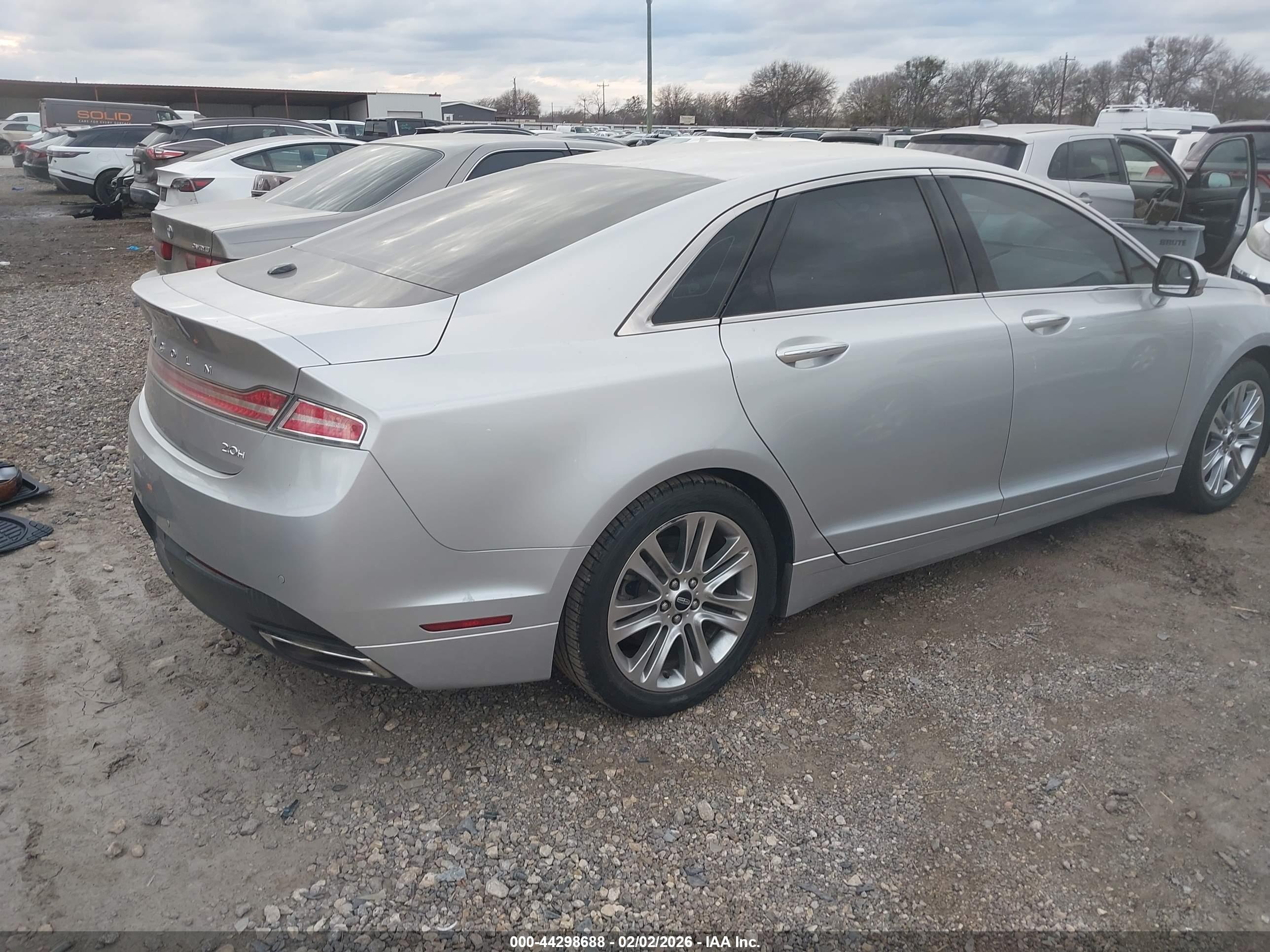 LINCOLN MKZ image 4