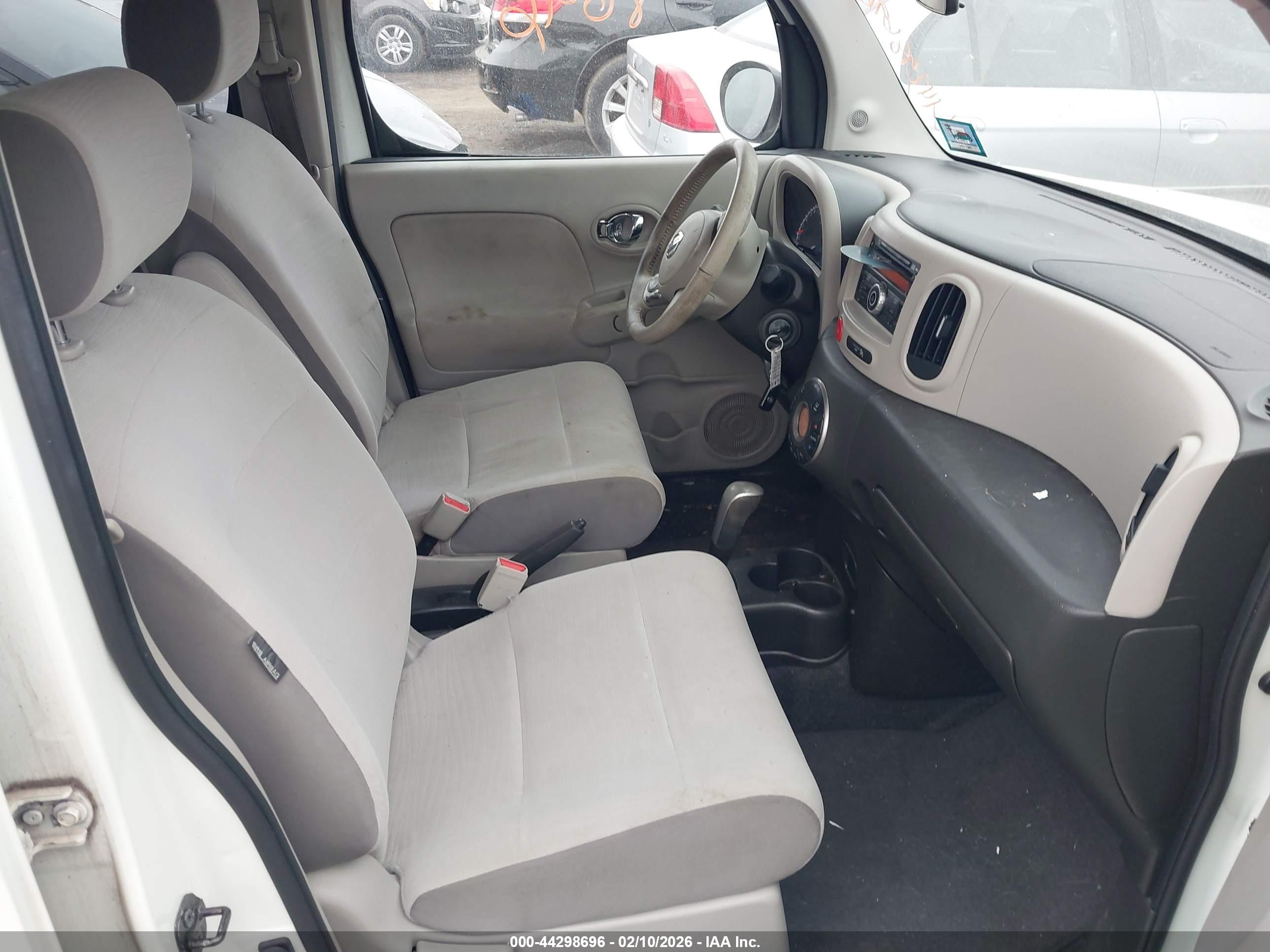 NISSAN CUBE image 5
