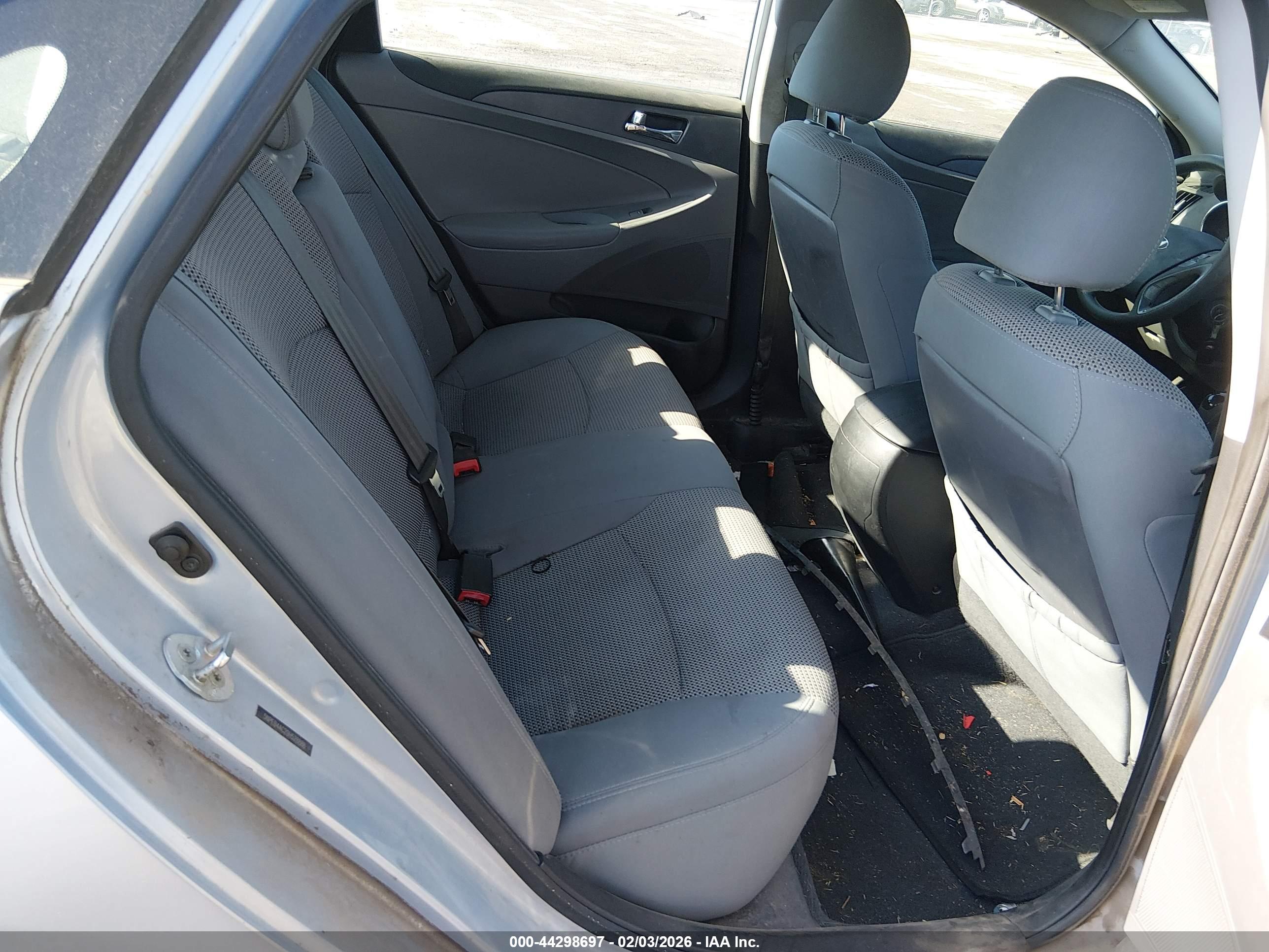 HYUNDAI SONATA image 8