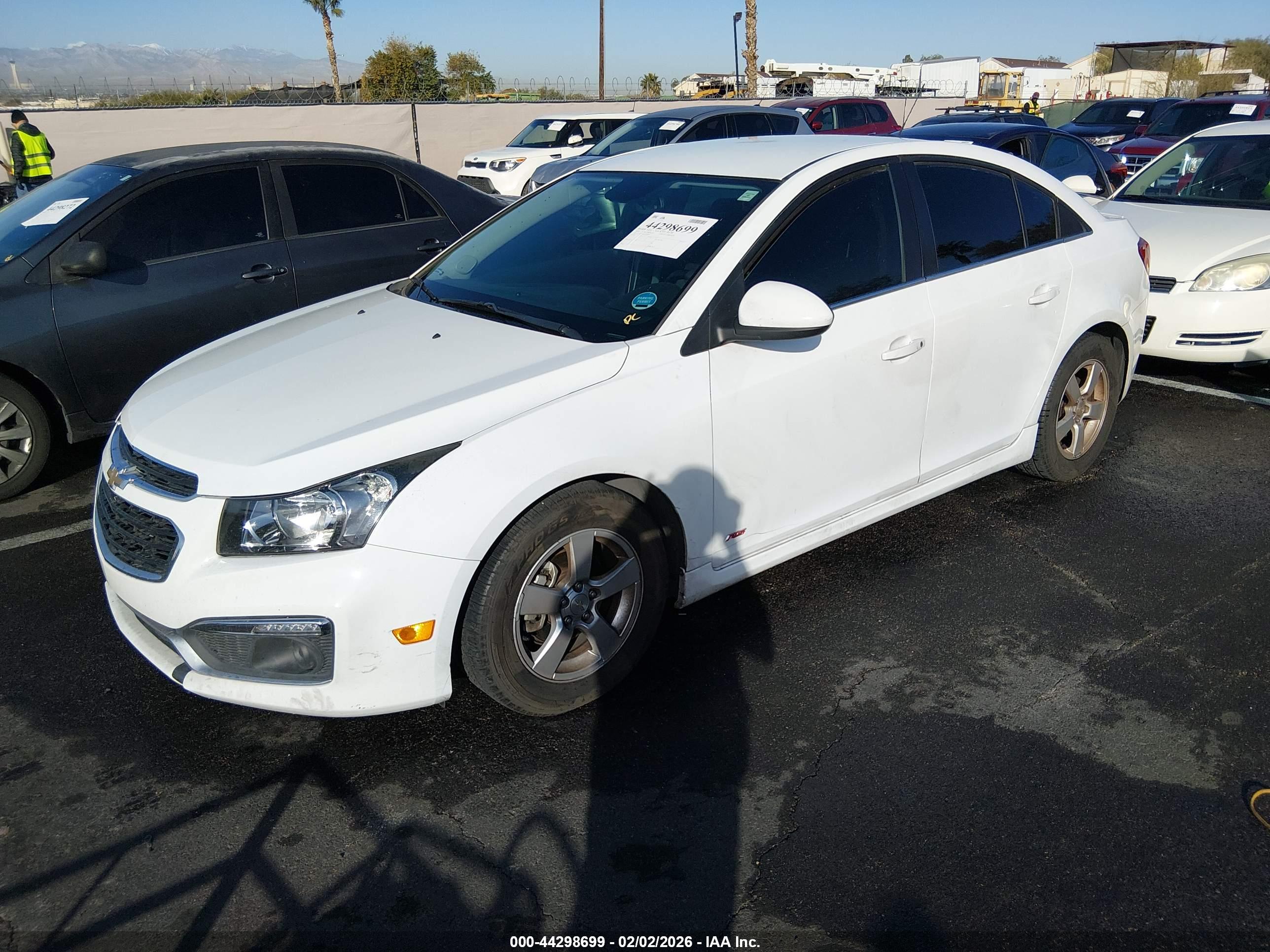 CHEVROLET CRUZE image 2