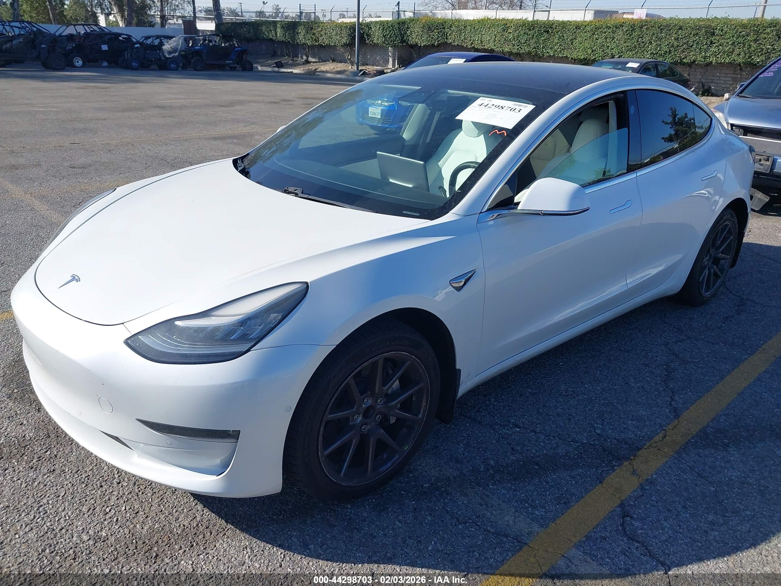 TESLA MODEL image 2