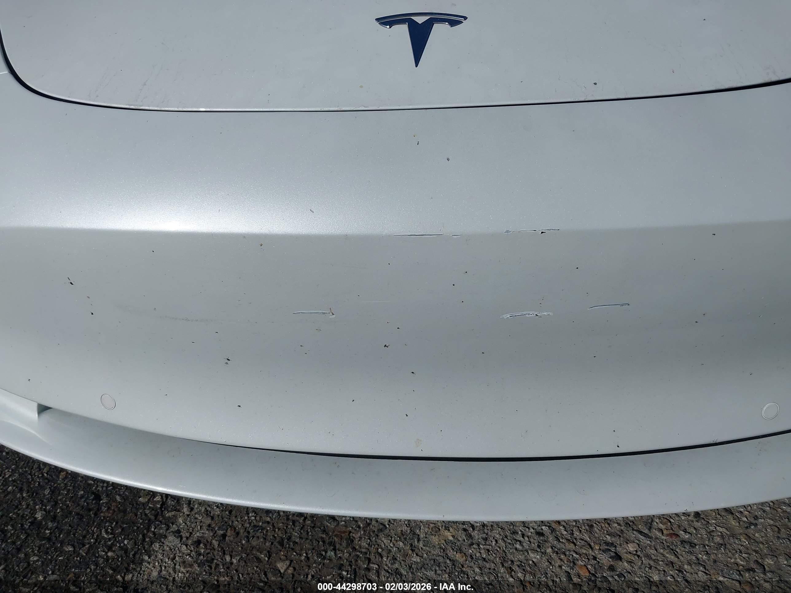 TESLA MODEL image 6