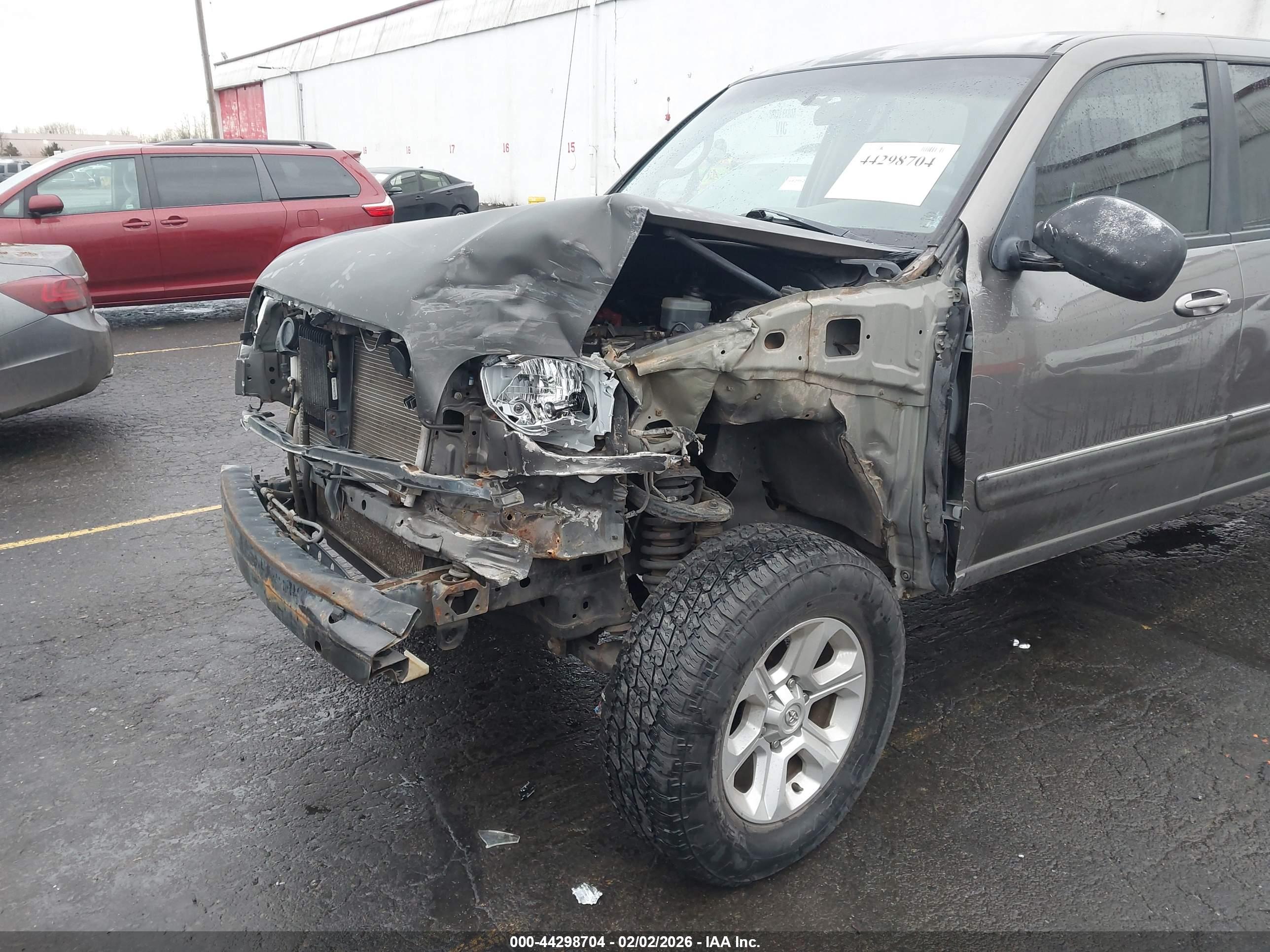 TOYOTA TUNDRA image 6
