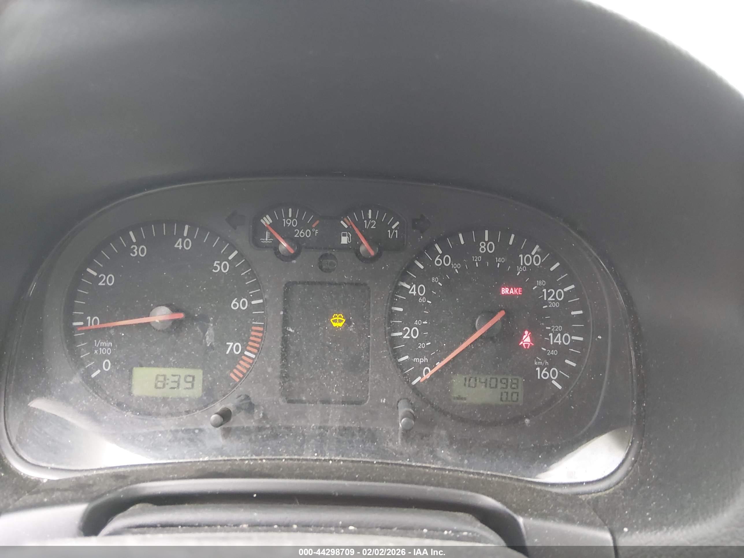 VOLKSWAGEN GTI image 7