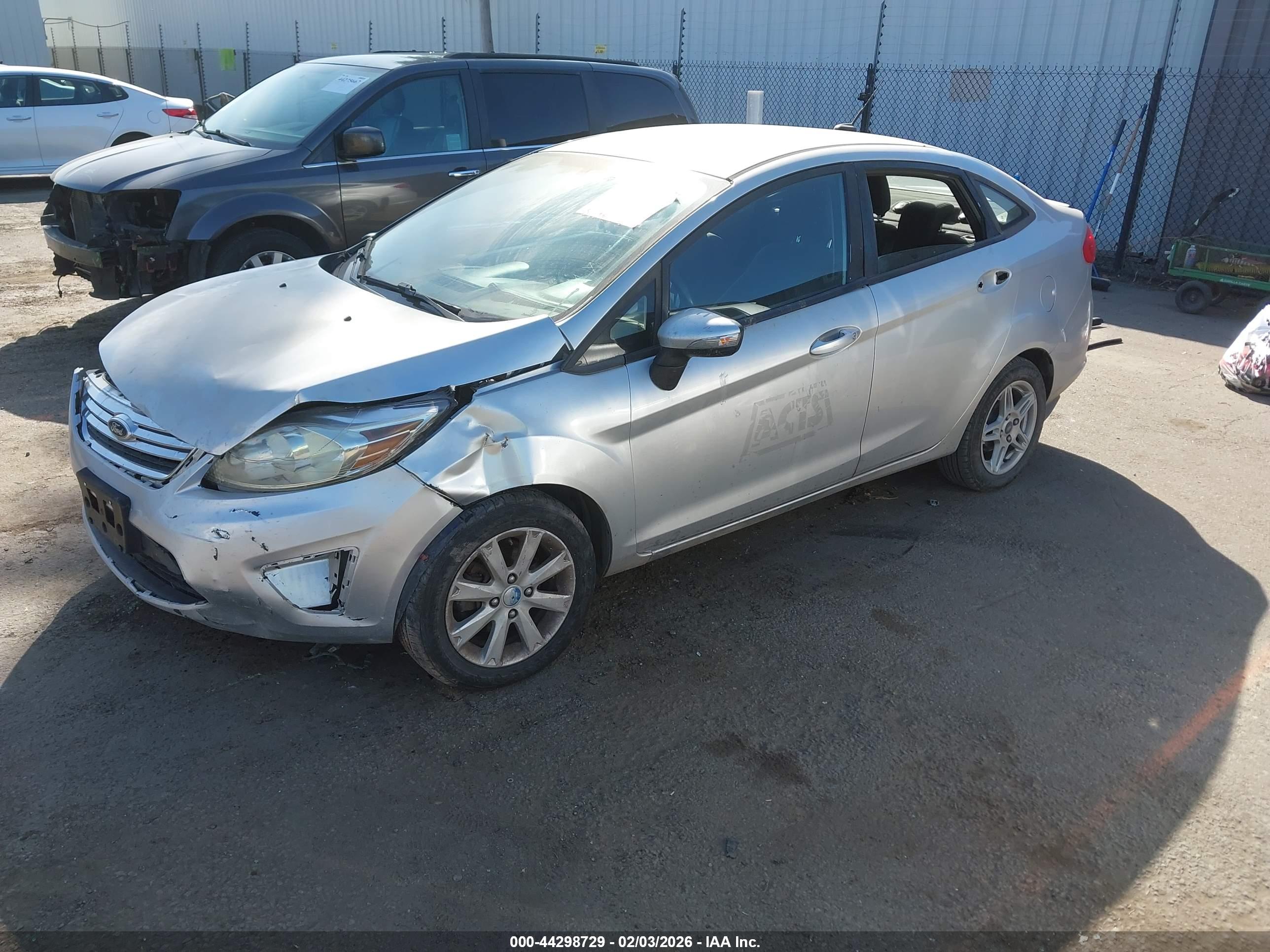 FORD FIESTA image 2