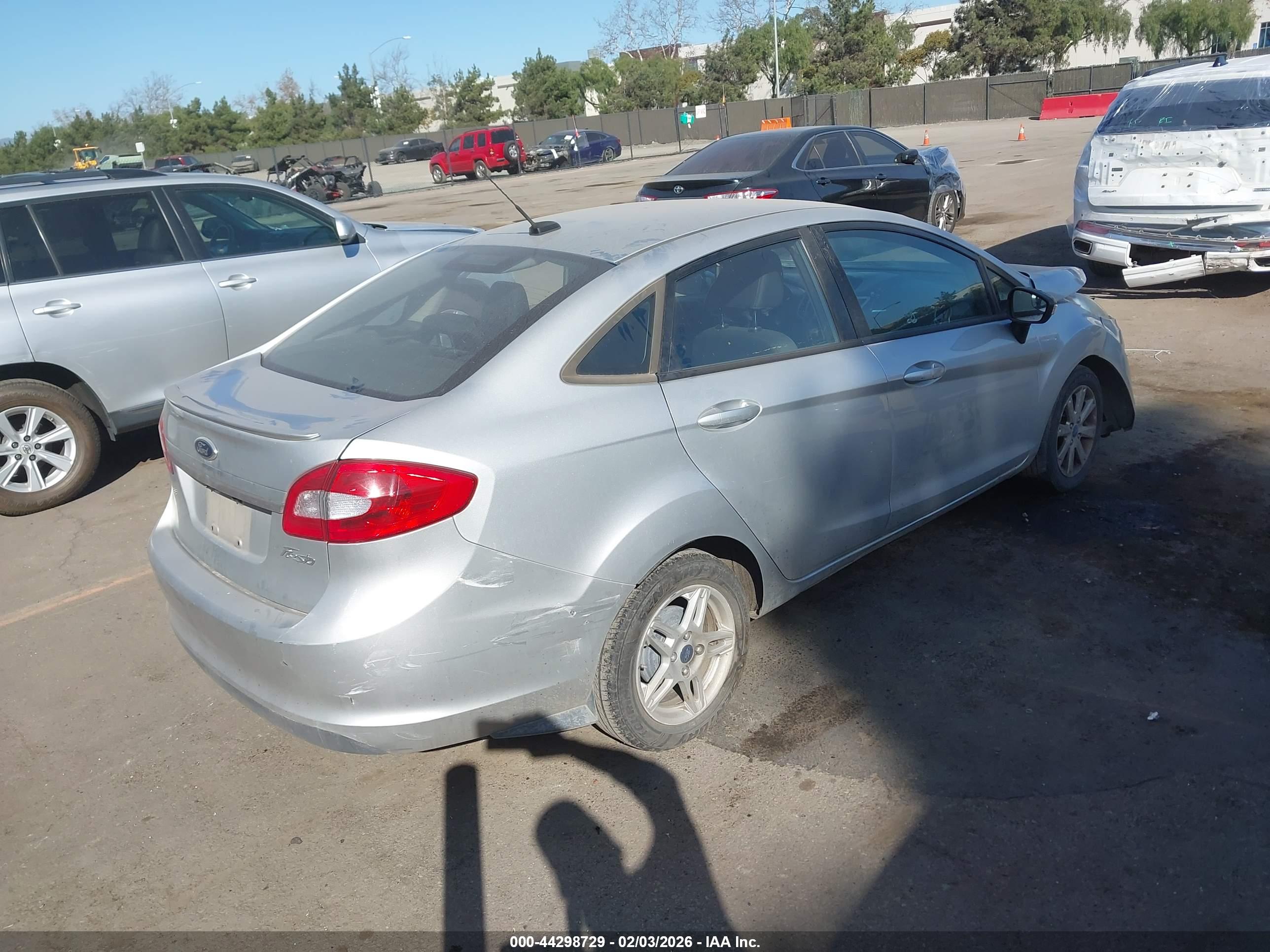 FORD FIESTA image 4