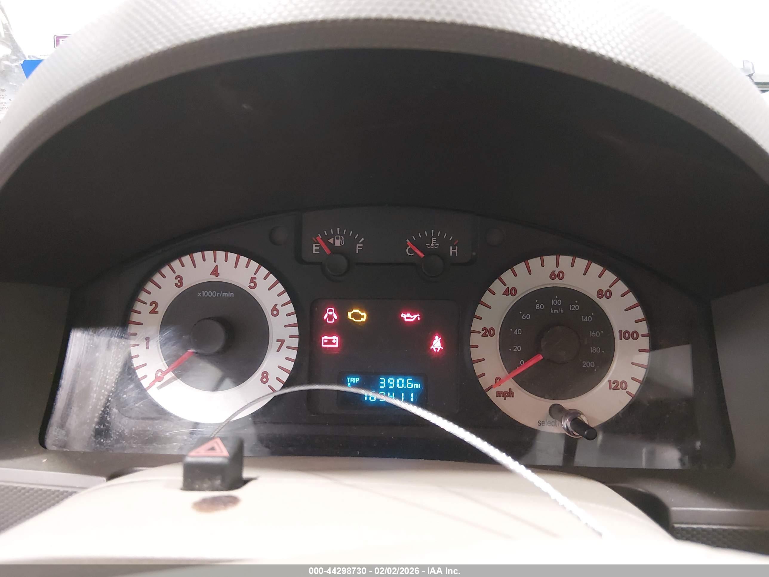 MAZDA TRIBUTE image 7