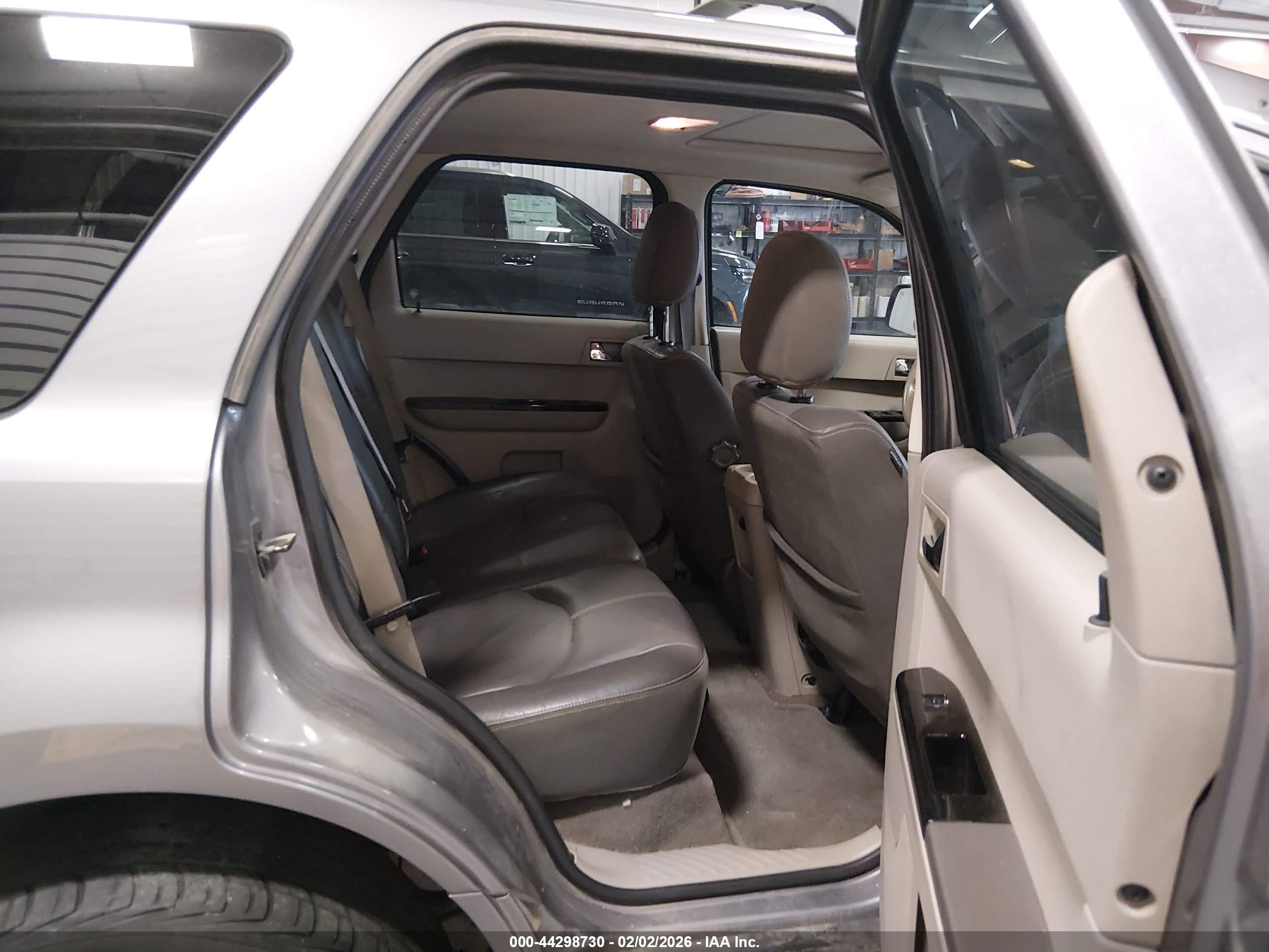 MAZDA TRIBUTE image 8
