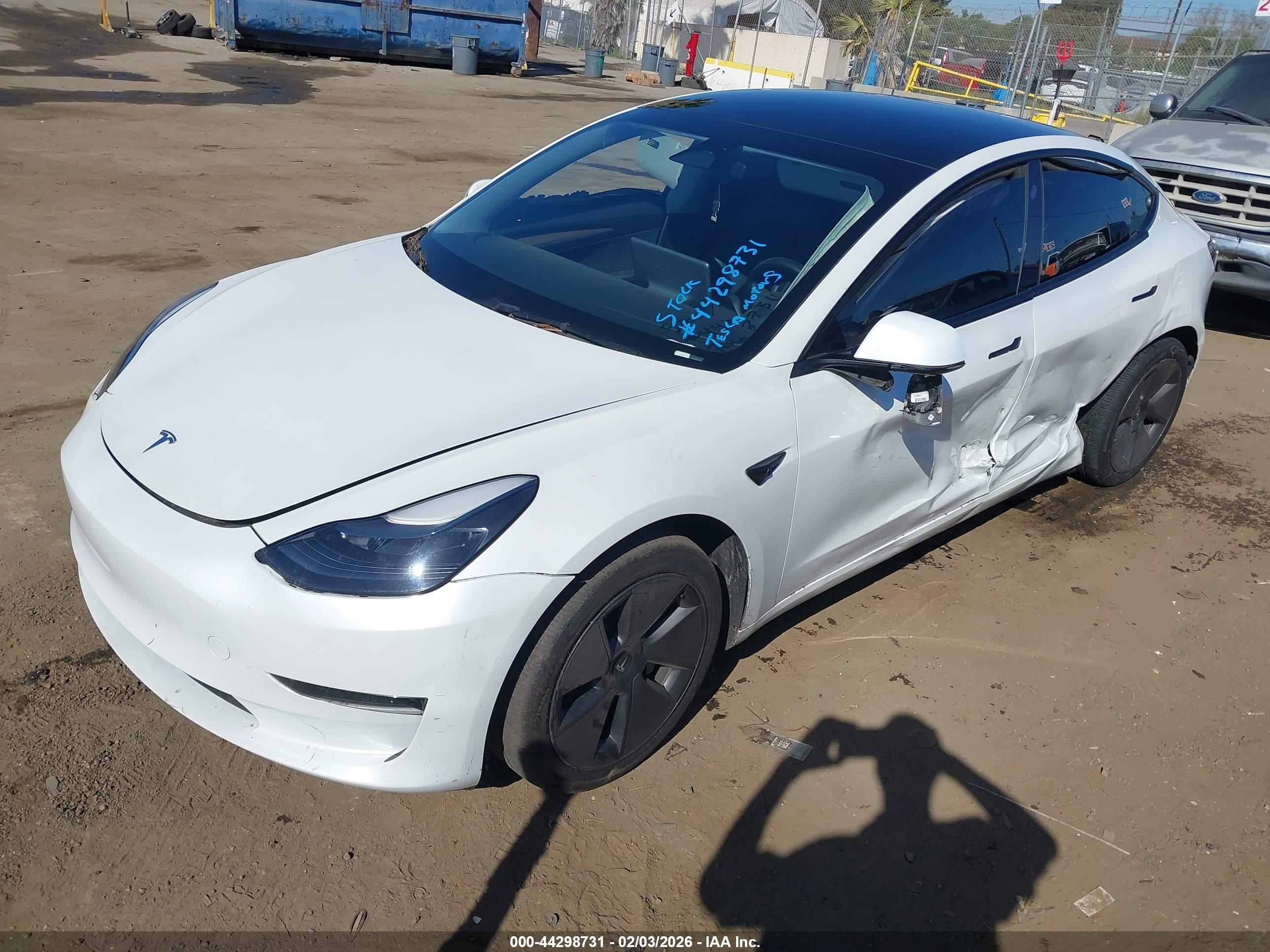 TESLA MODEL image 2