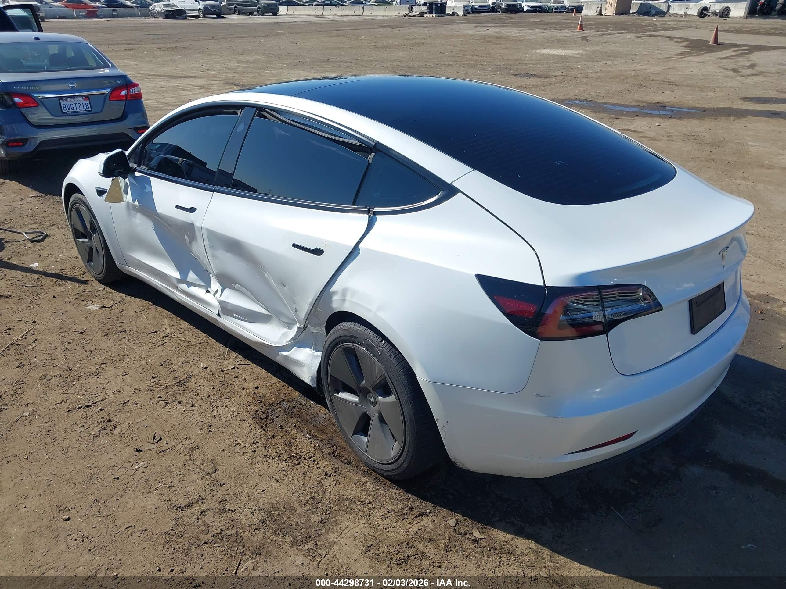 TESLA MODEL image 3