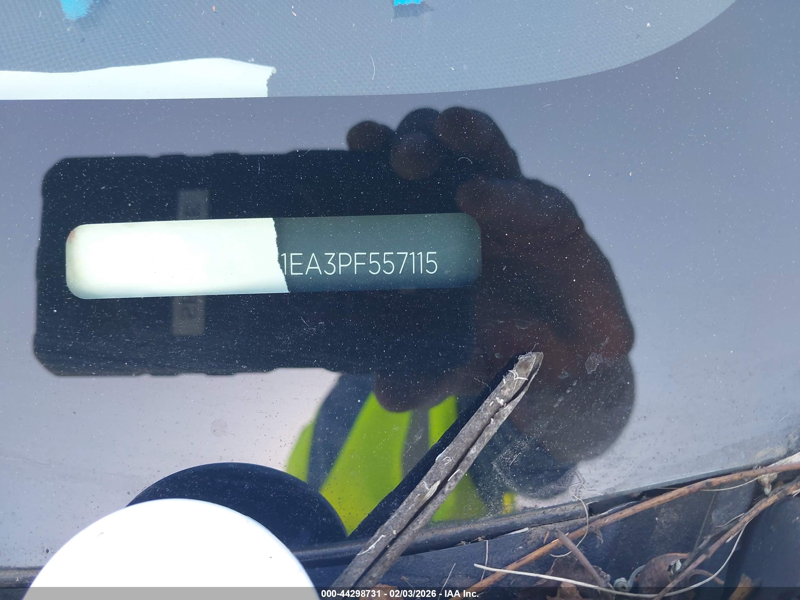 TESLA MODEL image 9