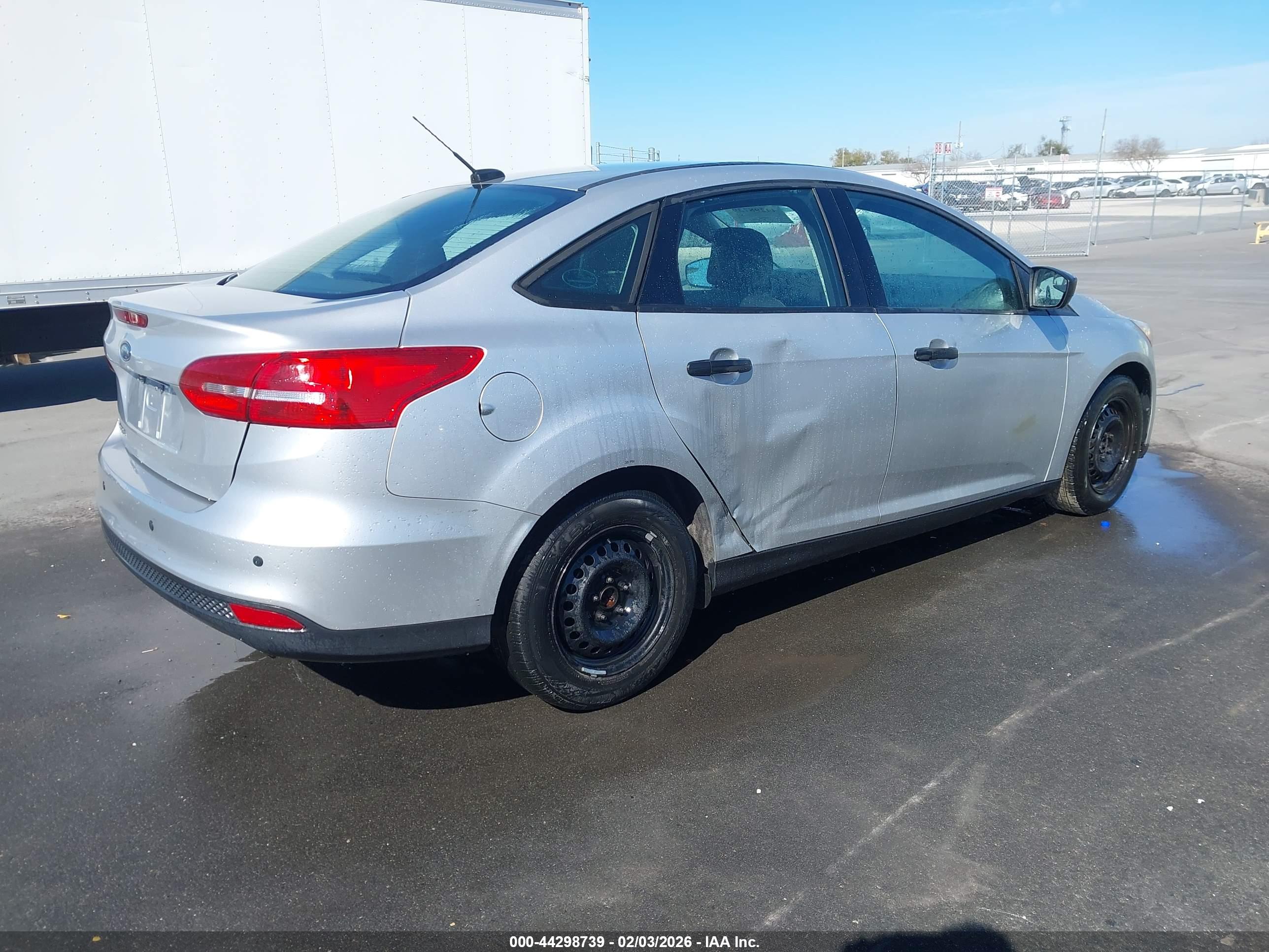 FORD FOCUS image 4