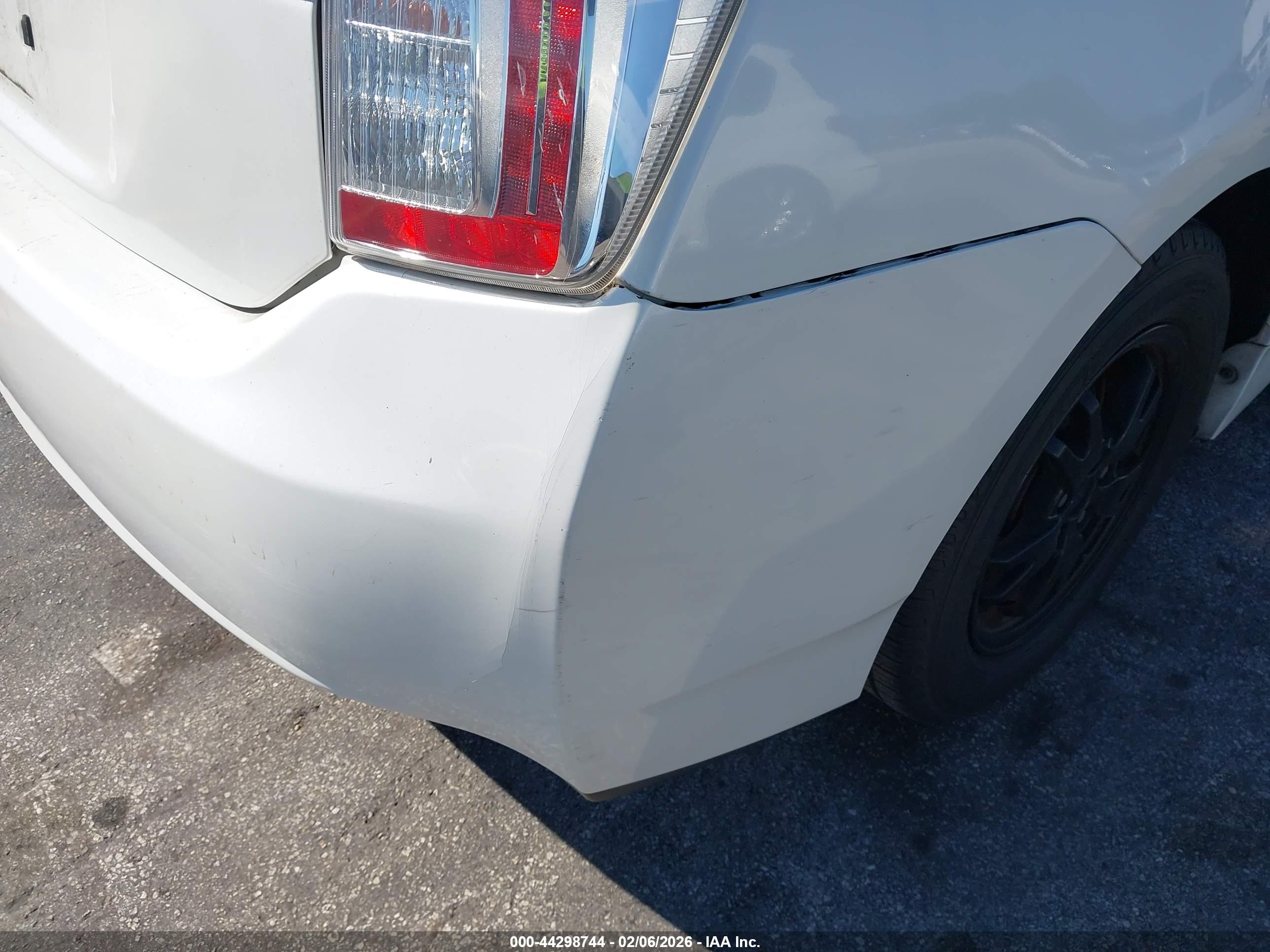 TOYOTA PRIUS image 6