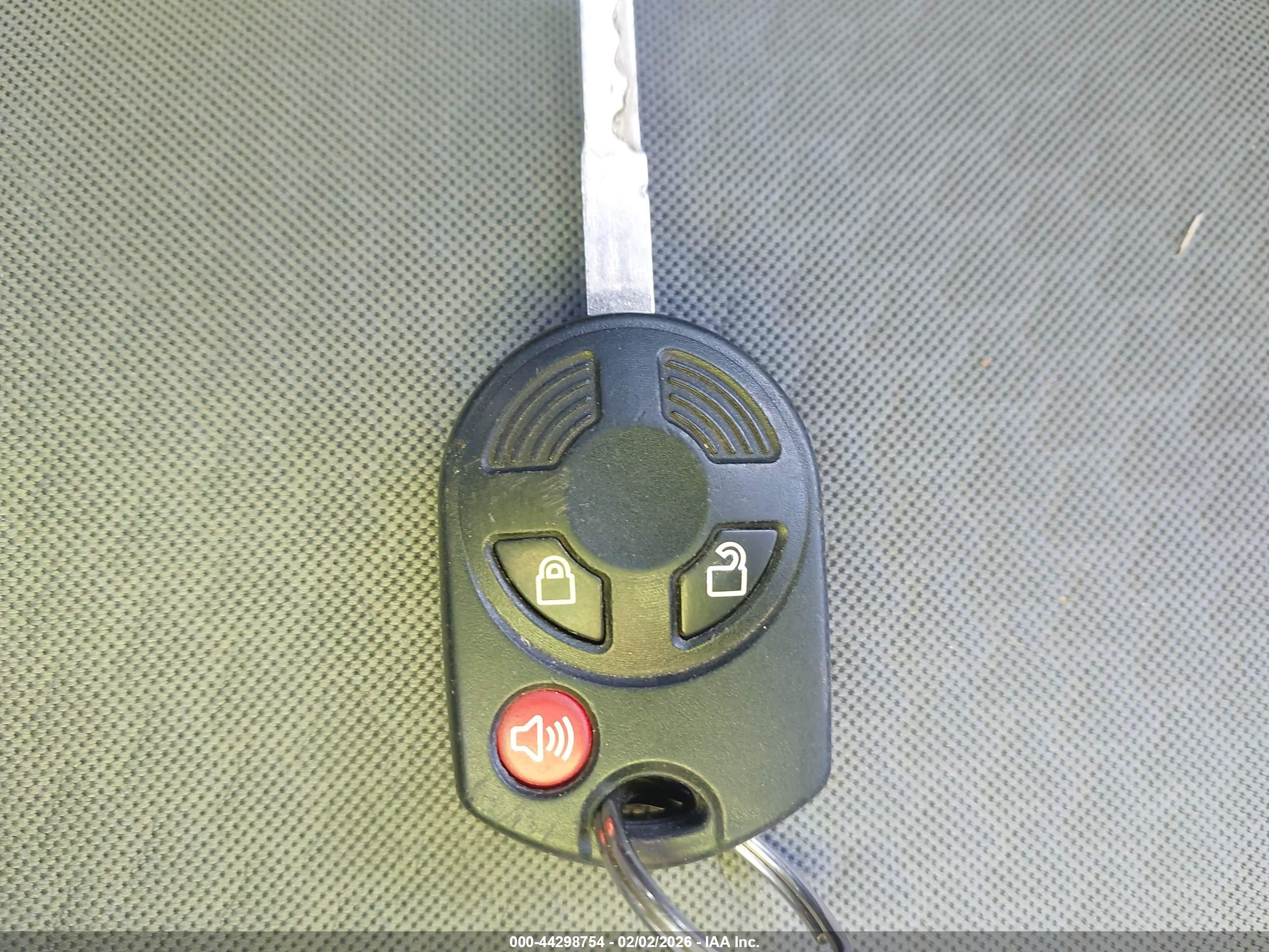 FORD ESCAPE image 11