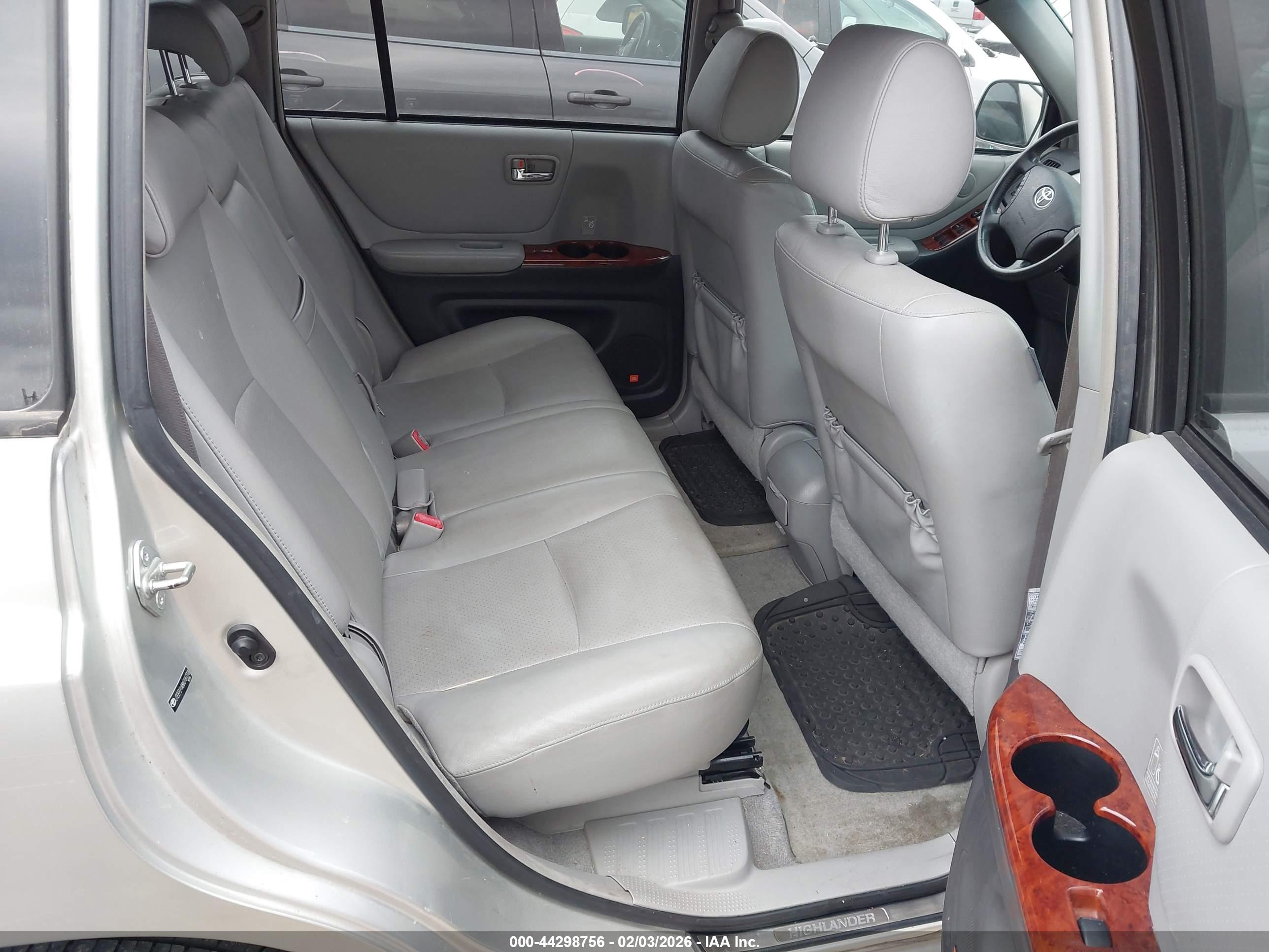 TOYOTA HIGHLANDER image 8