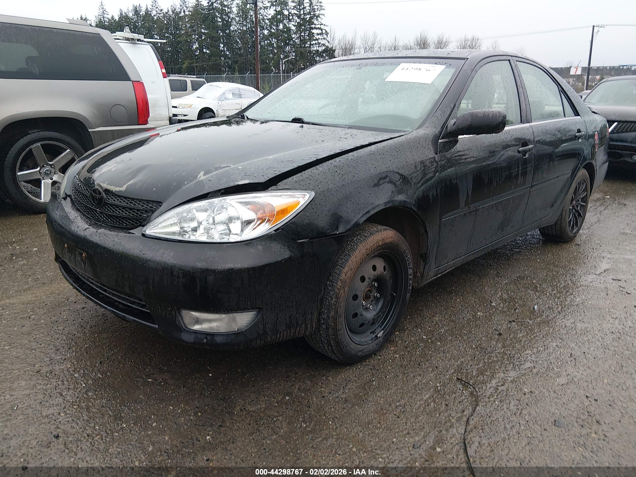 TOYOTA CAMRY image 2