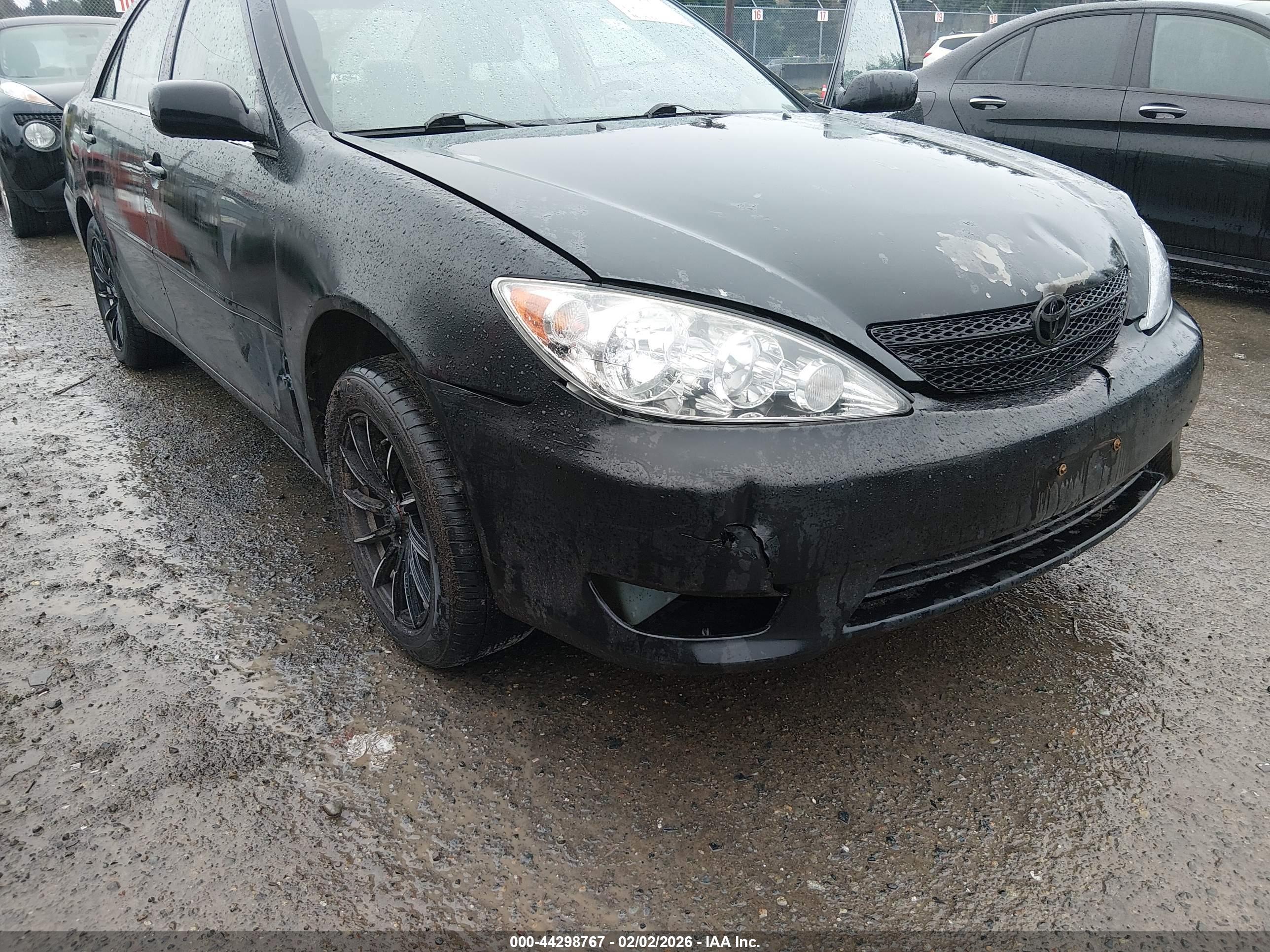 TOYOTA CAMRY image 6