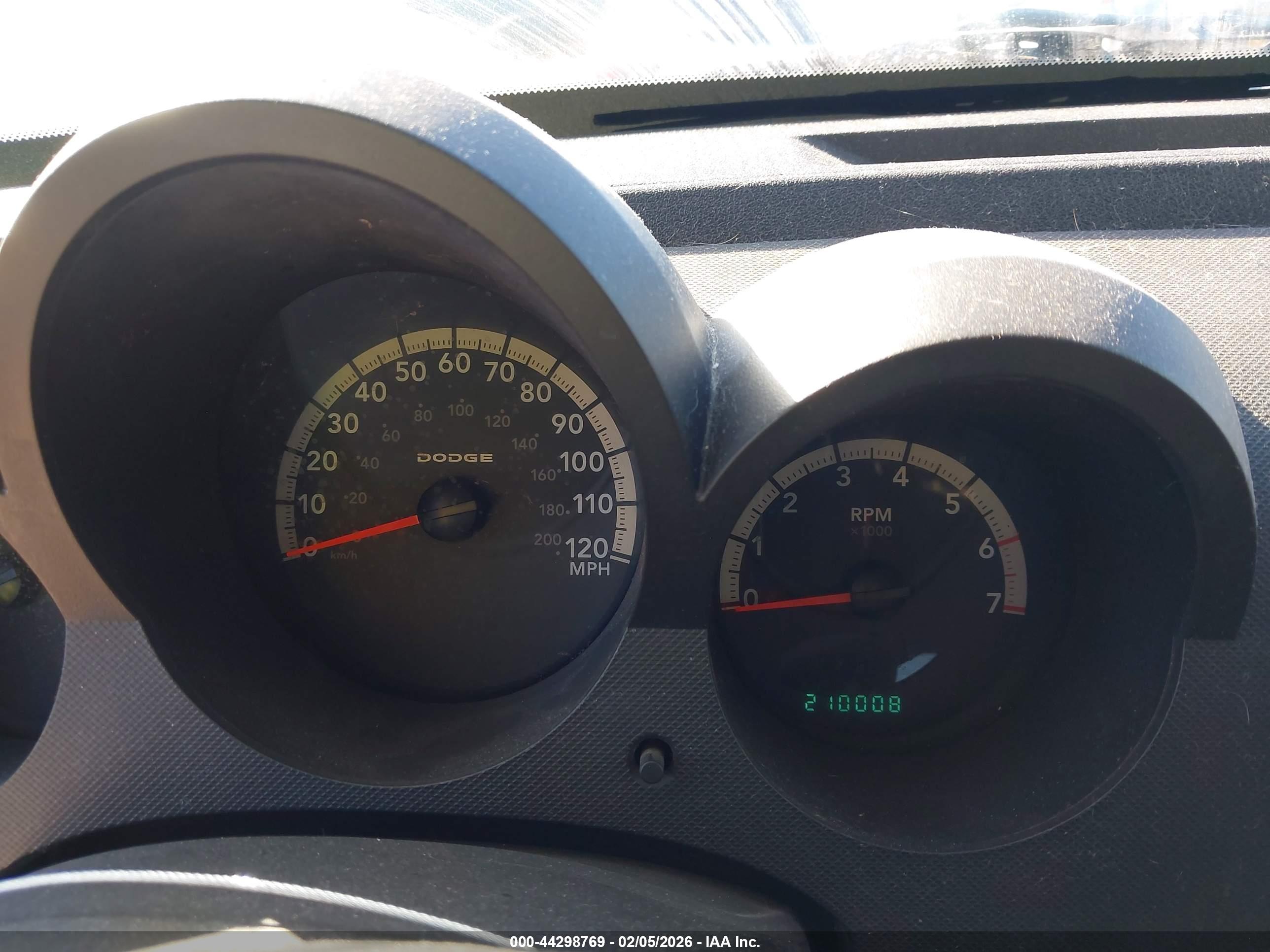 DODGE NITRO image 7