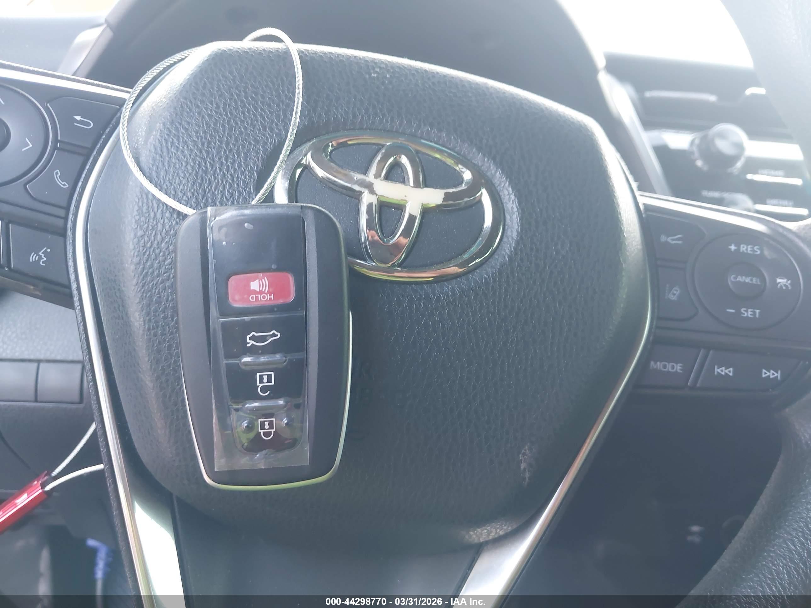 TOYOTA CAMRY image 11