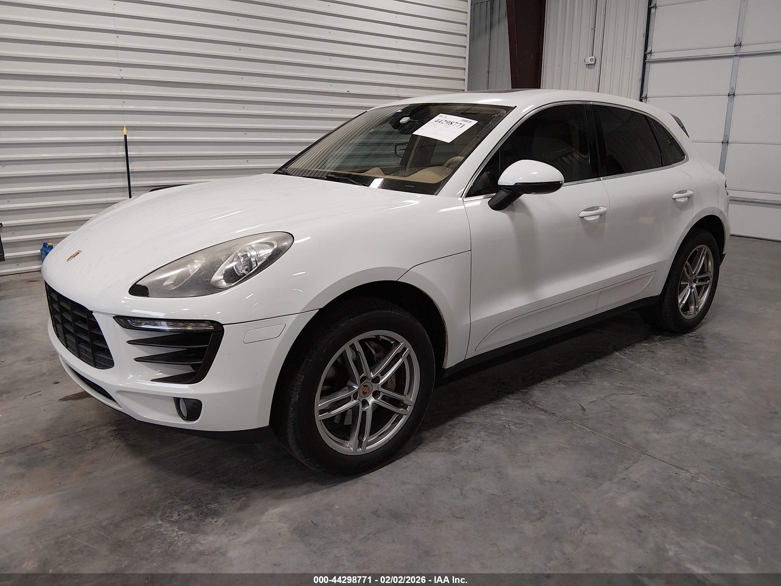 PORSCHE MACAN image 2