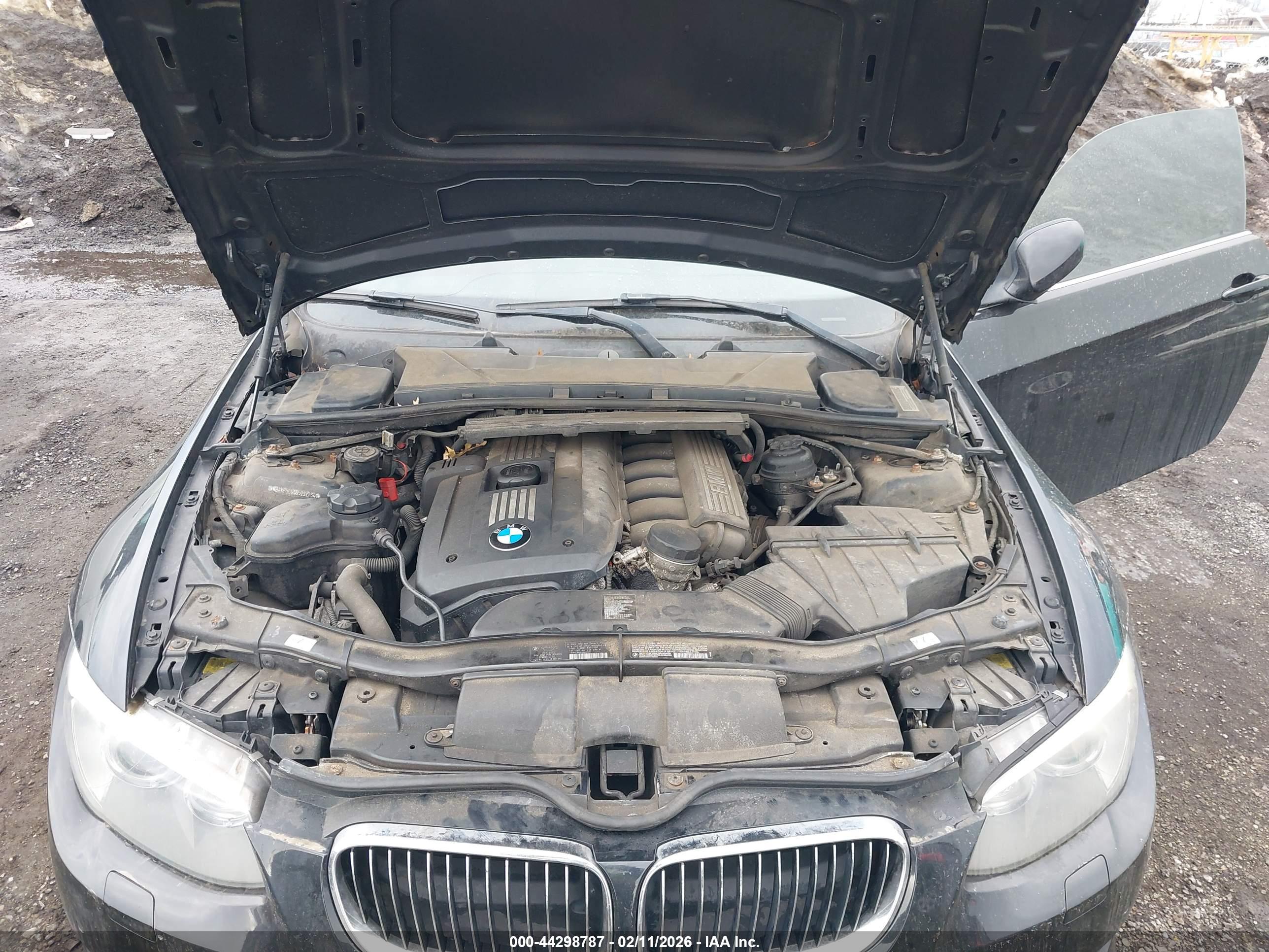 BMW 328I image 10