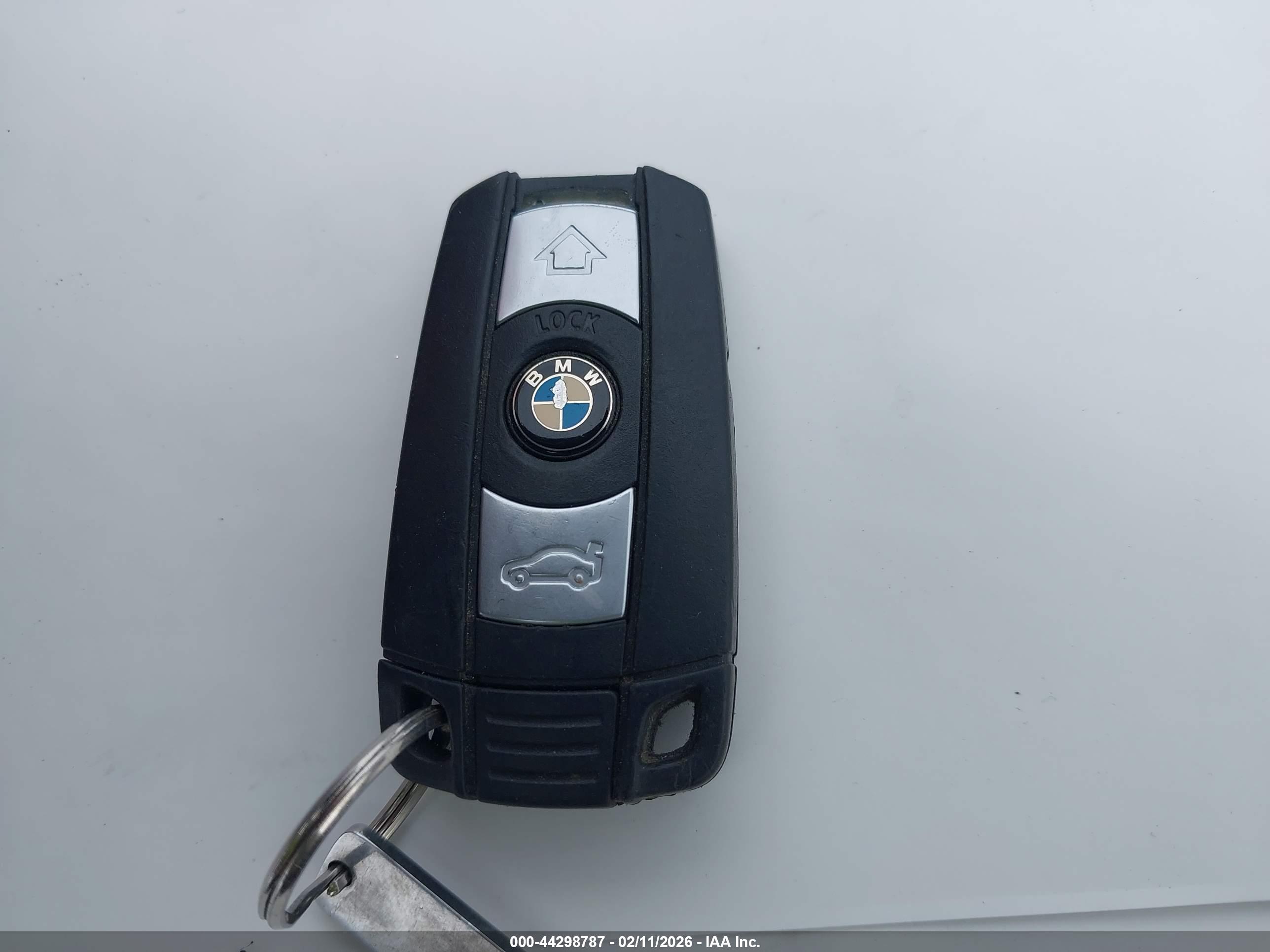 BMW 328I image 11