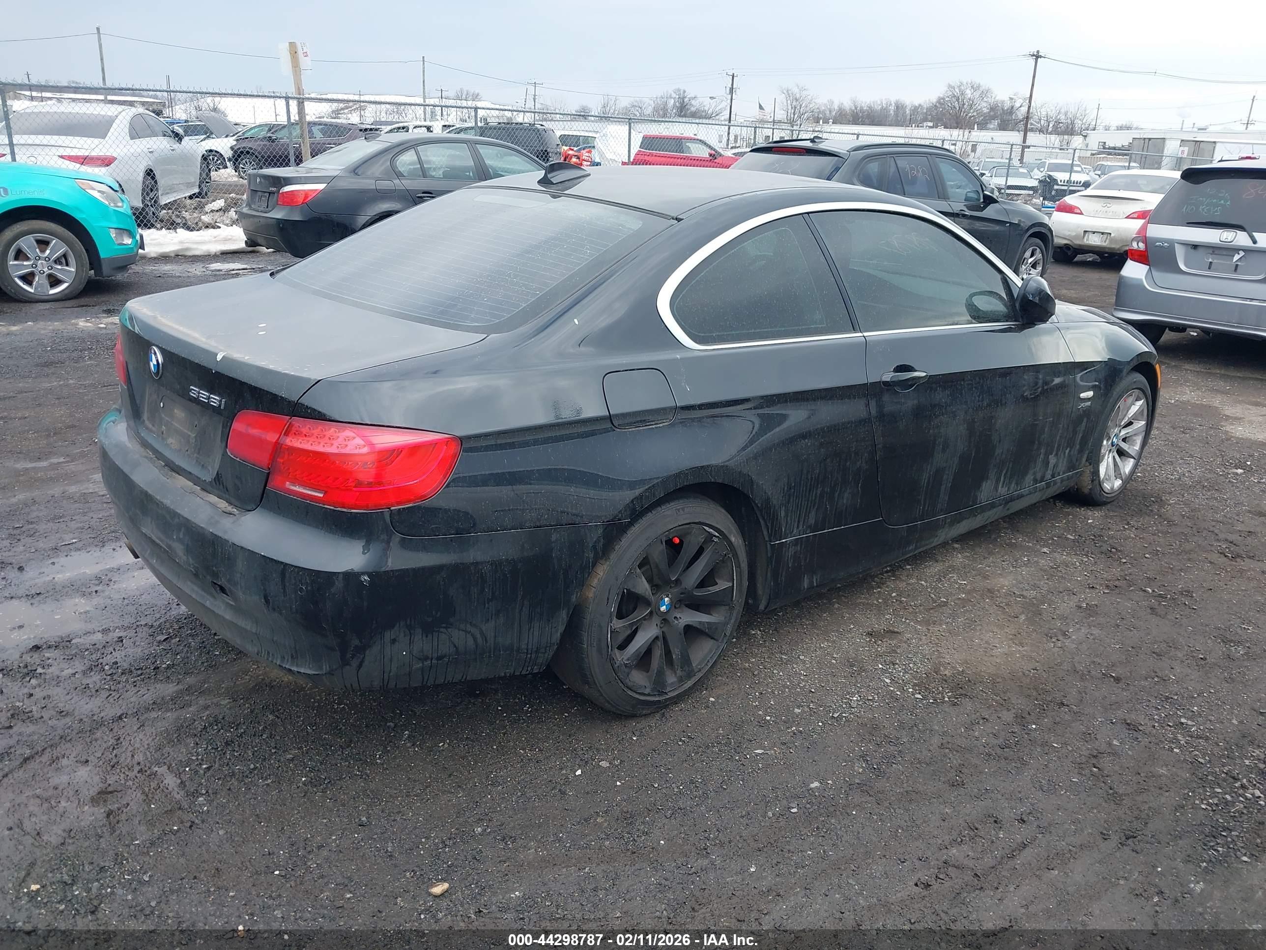 BMW 328I image 4