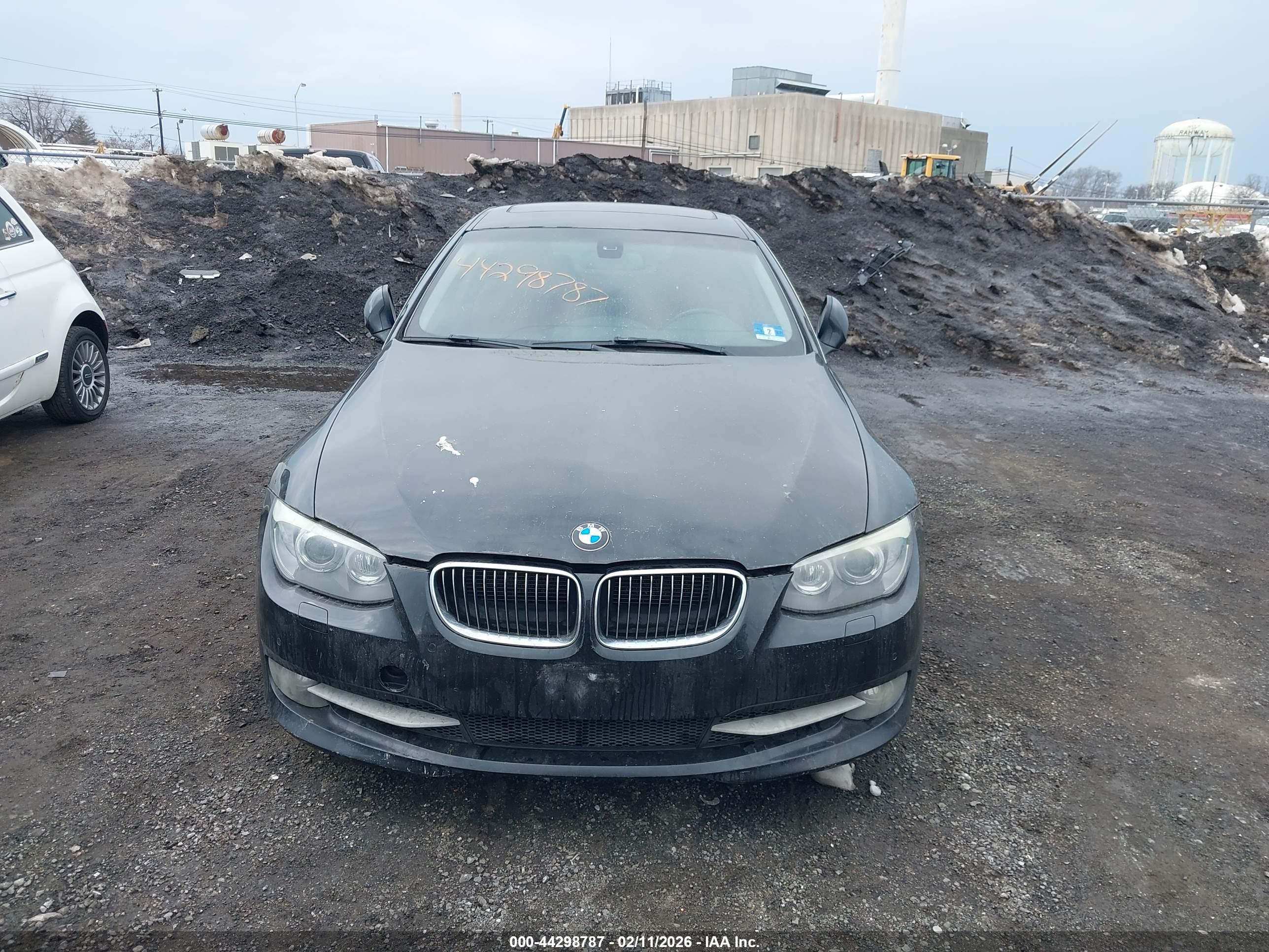 BMW 328I image 6